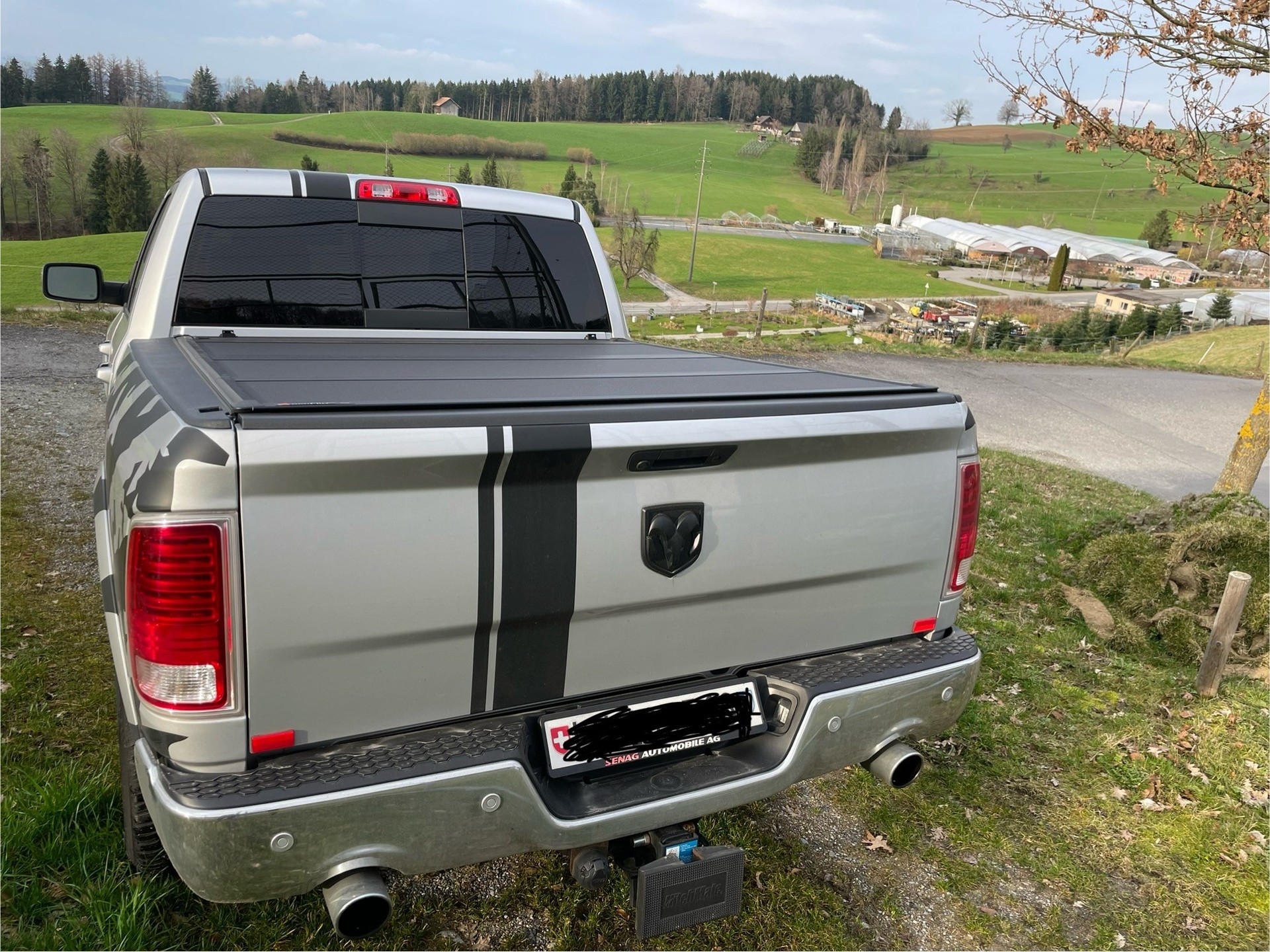 DODGE RAM 1500 HEMI V8 CrewCab Laramie 5.7Lt-image-3