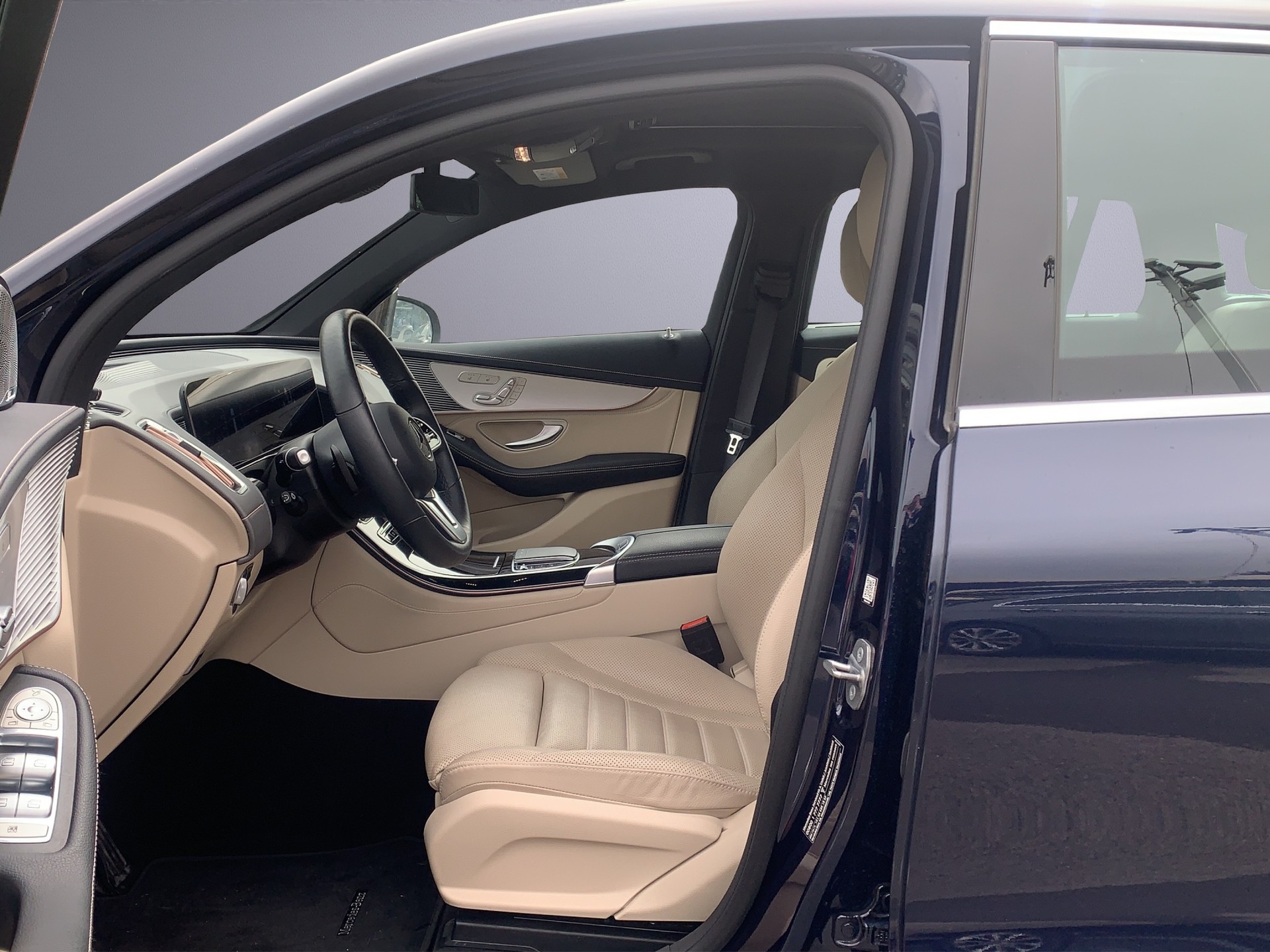 MERCEDES-BENZ EQC 400 4Matic-image-8