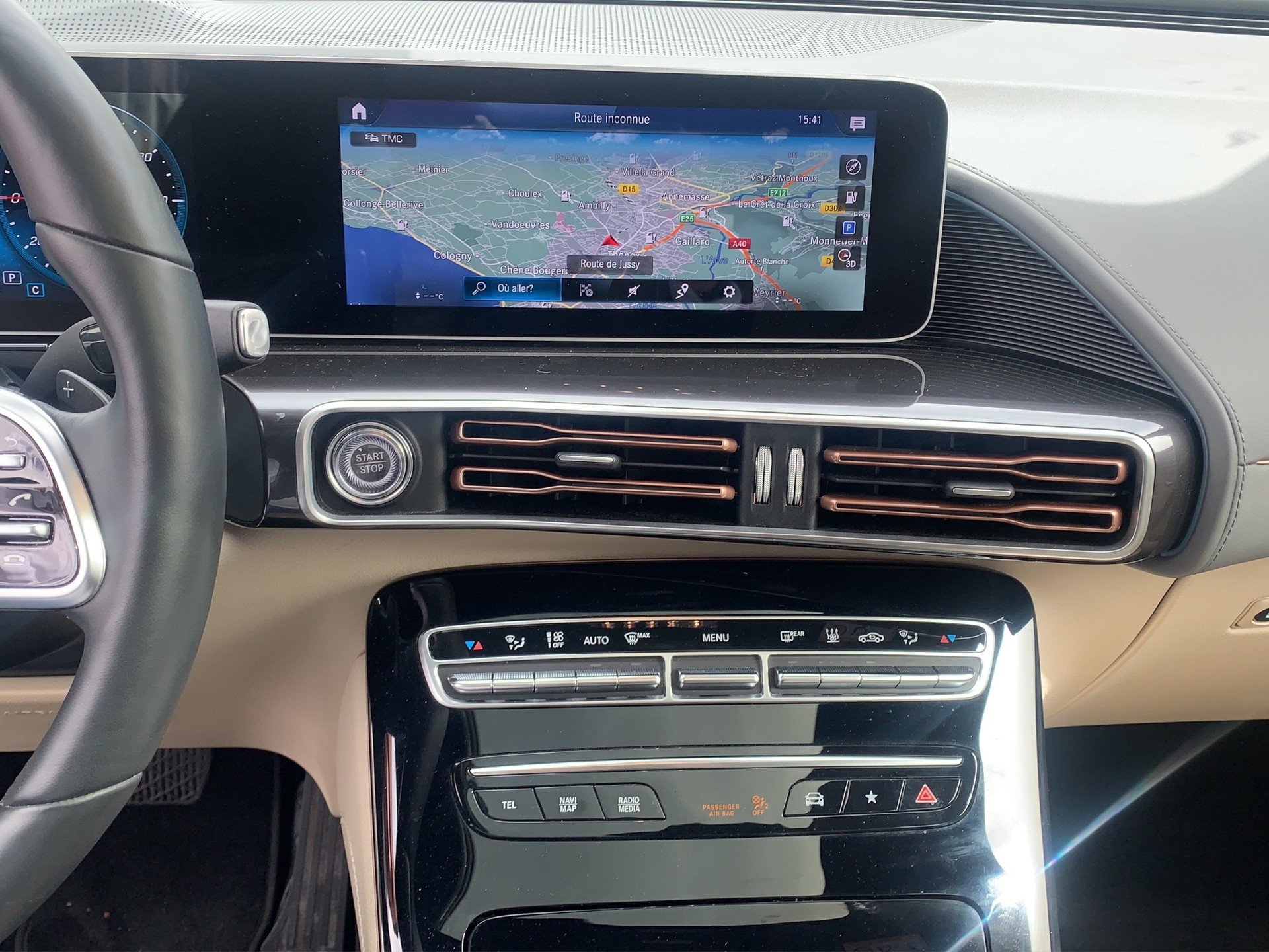MERCEDES-BENZ EQC 400 4Matic-image-13