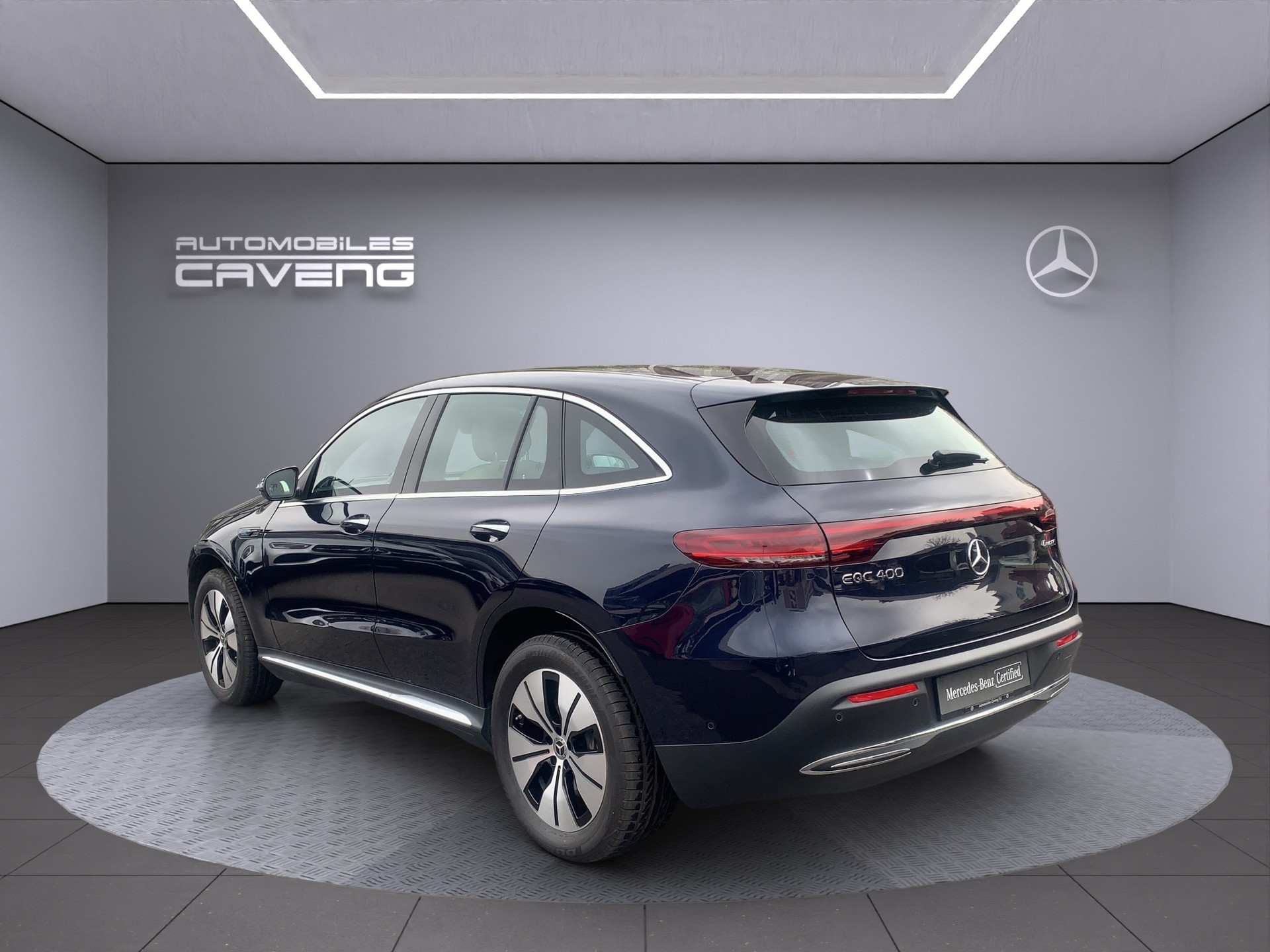 MERCEDES-BENZ EQC 400 4Matic-showroom-element-2