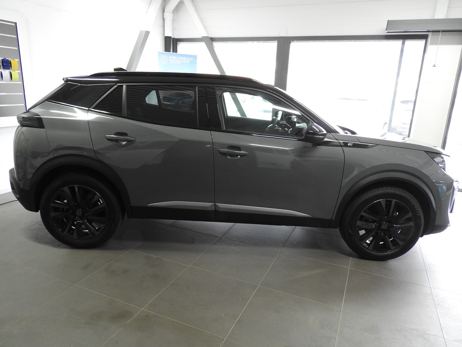 PEUGEOT 2008 156 e 54 kWh GT-image-3