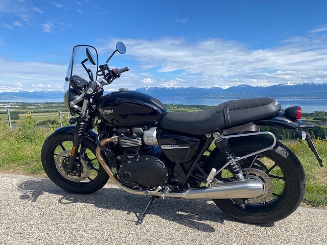 TRIUMPH Street Twin-image-8
