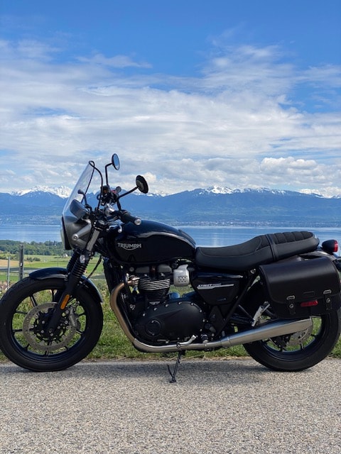 TRIUMPH Street Twin-image-7