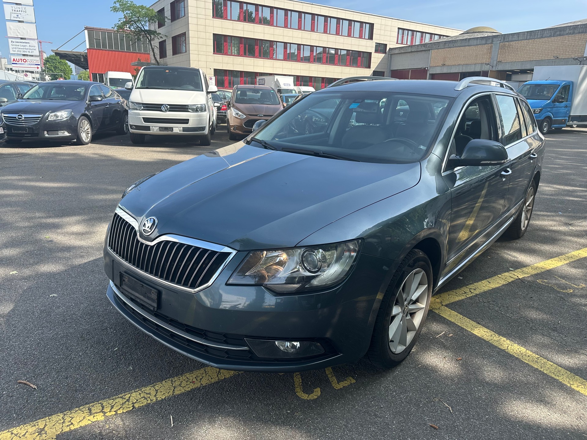 SKODA Superb Combi 1.6 TDi Business DSG