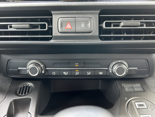 TOYOTA Proace City Van 1.2 ActiM-image-9