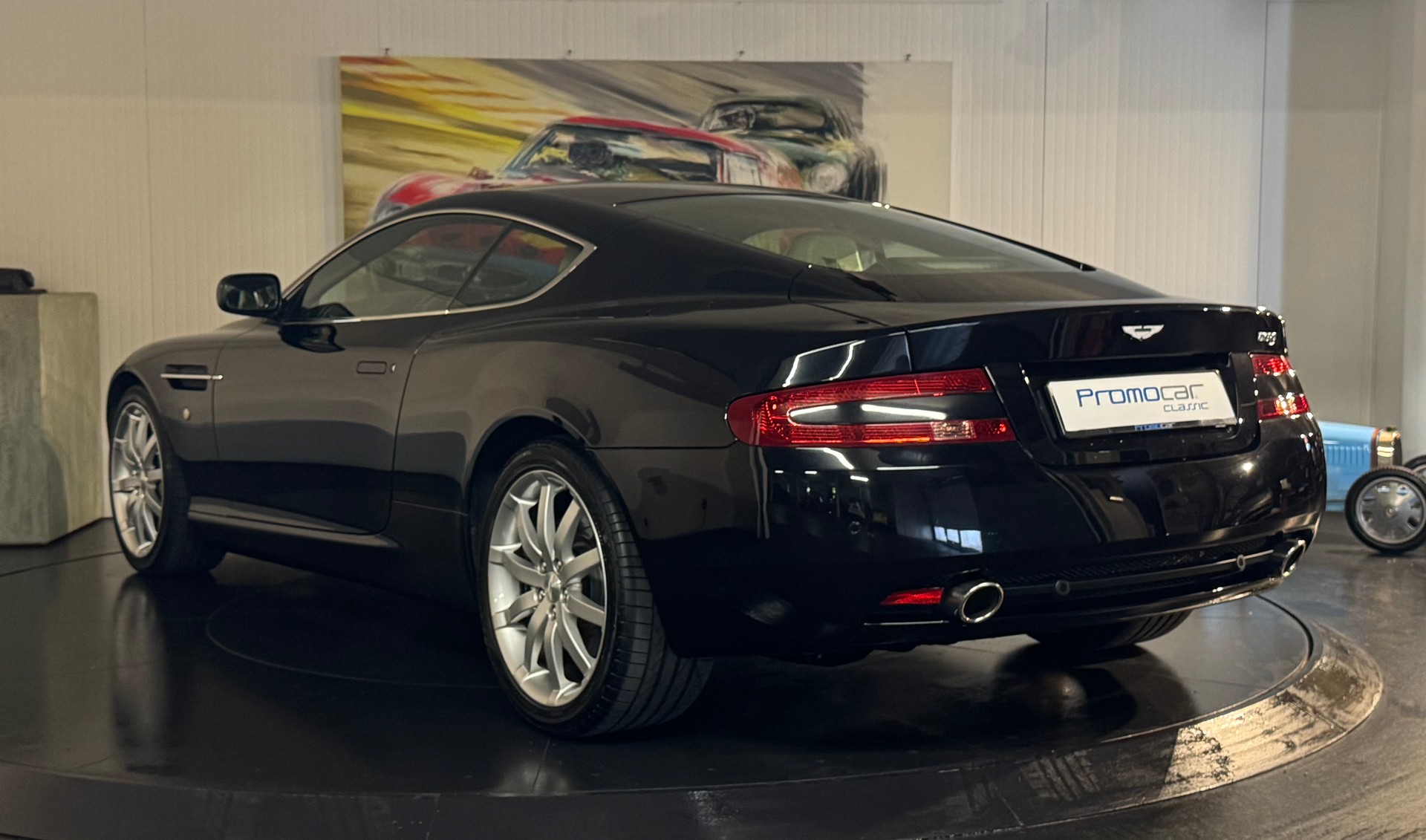 ASTON MARTIN DB9 Touchtronic 2-showroom-element-2