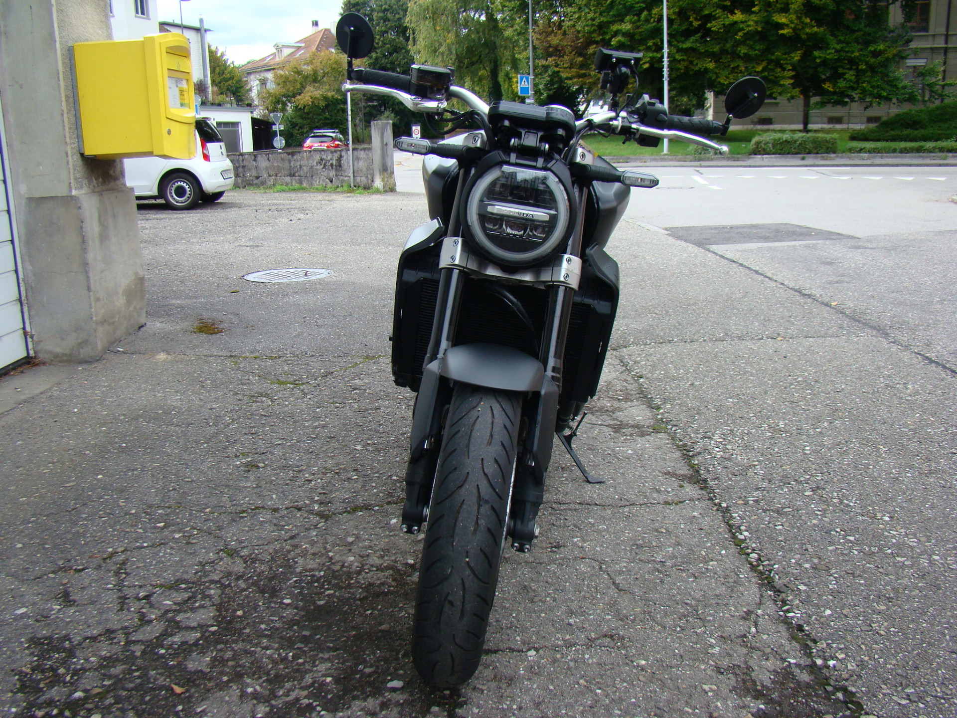 HONDA CB 1000 R-image-1