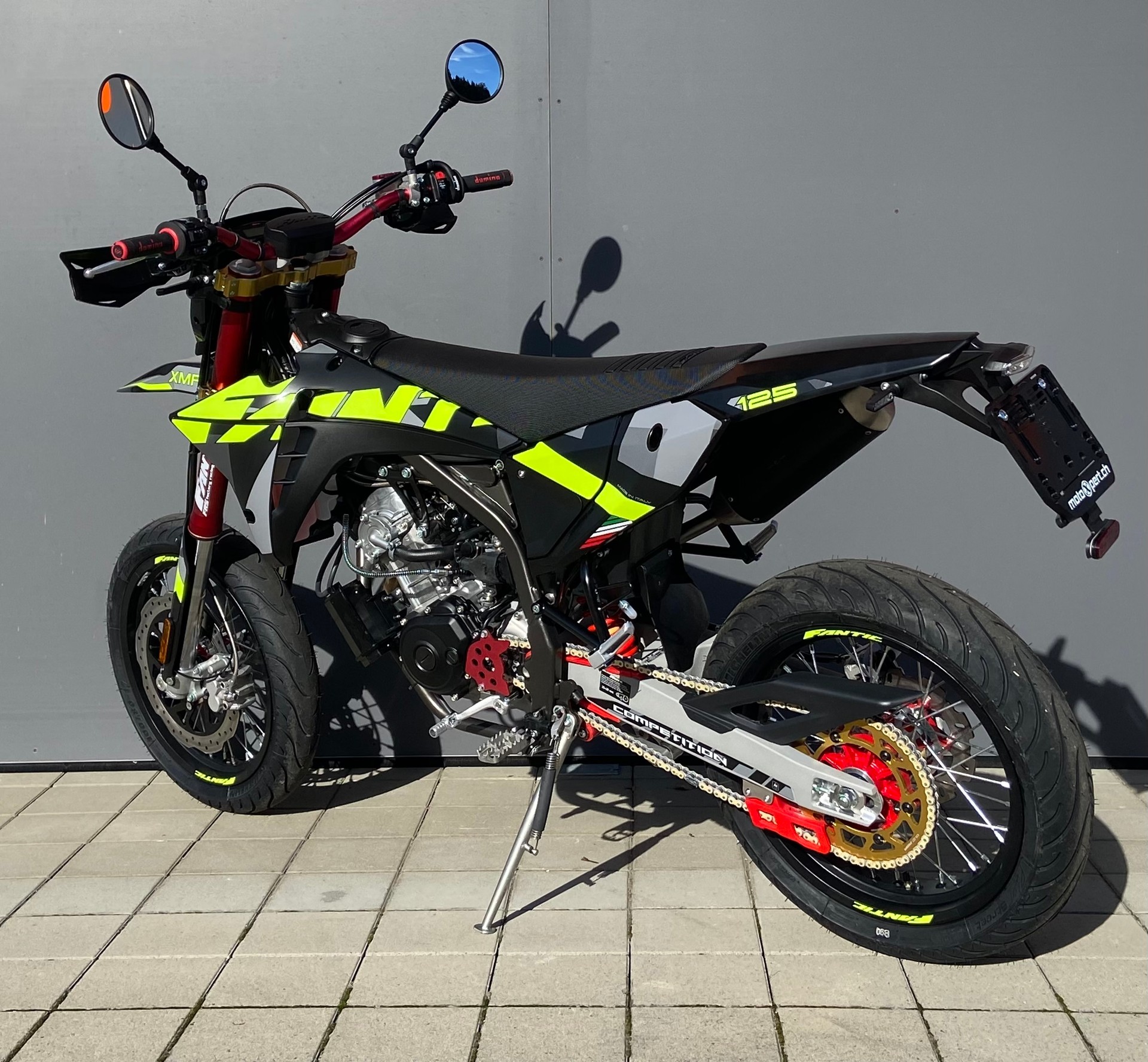 FANTIC XMF 125 Motard Competition-image-3