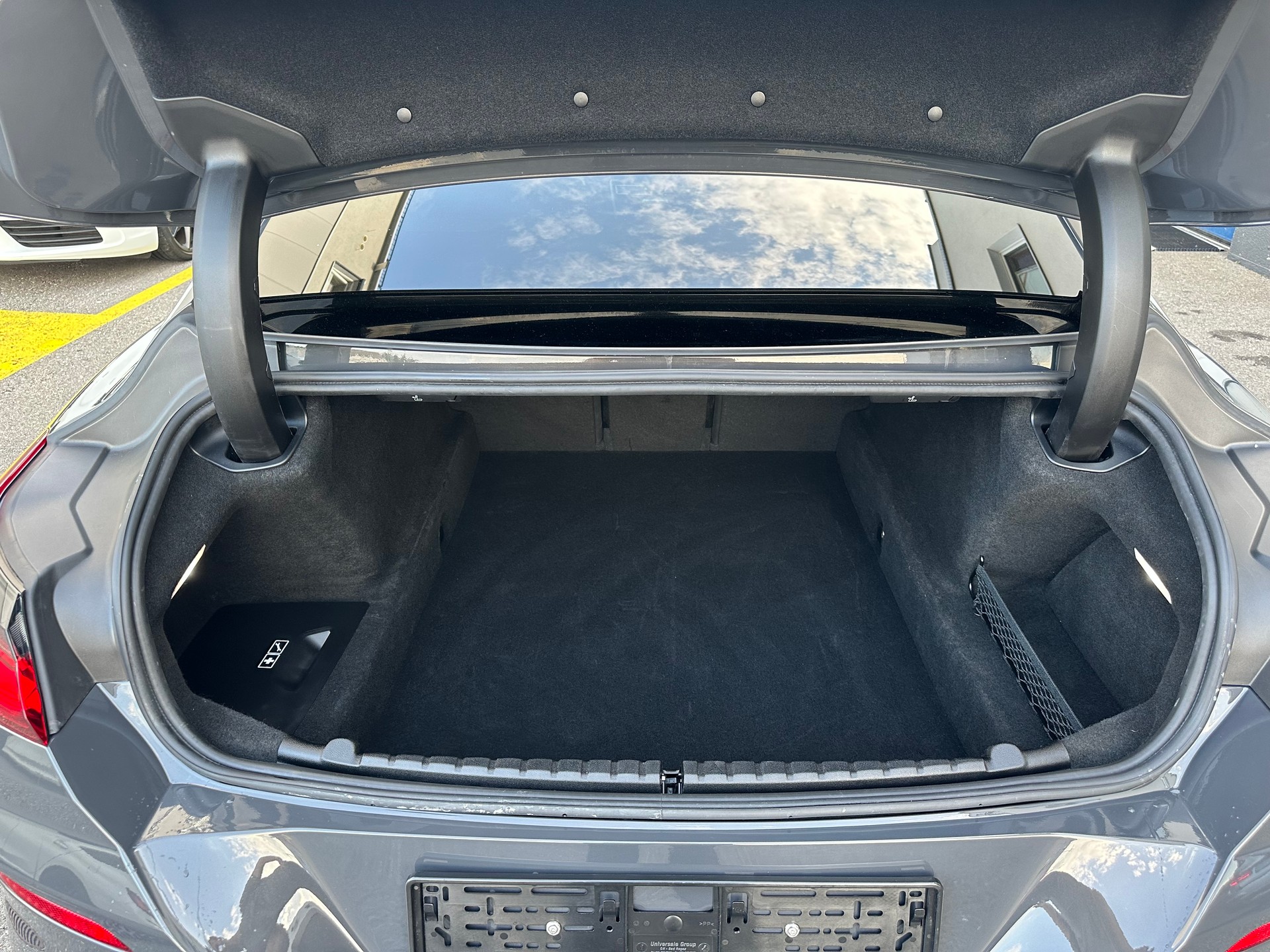 BMW M850i xDrive Steptronic-image-12
