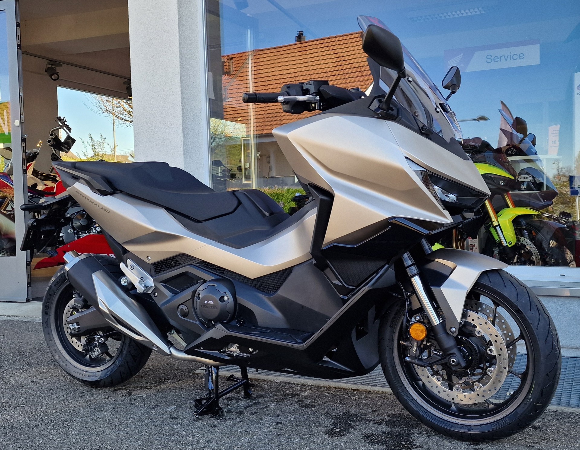 HONDA Honda Forza 750 Modell 2026-showroom-element-2