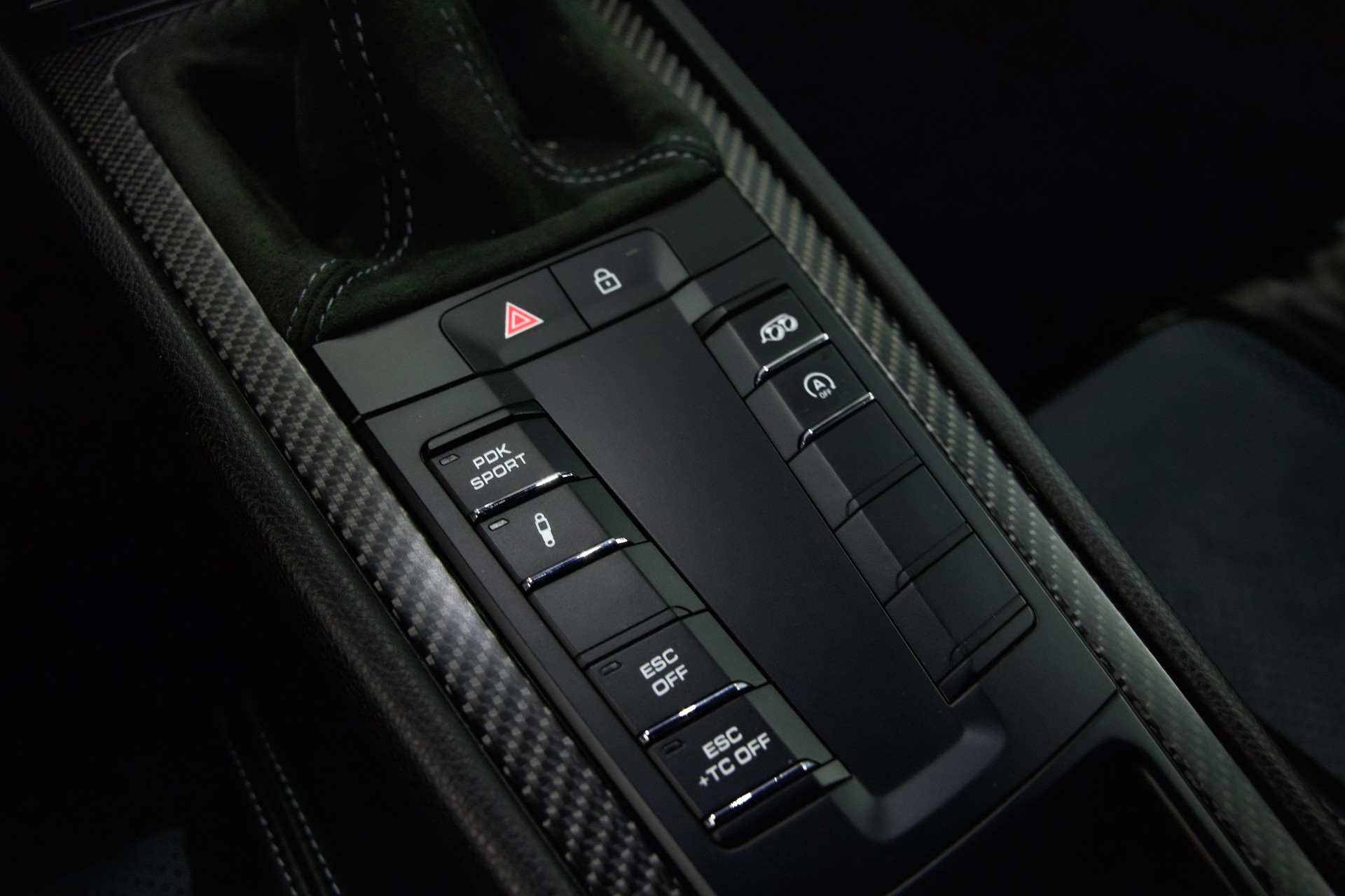 PORSCHE Cayman 718 GT4 RS PDK-image-19