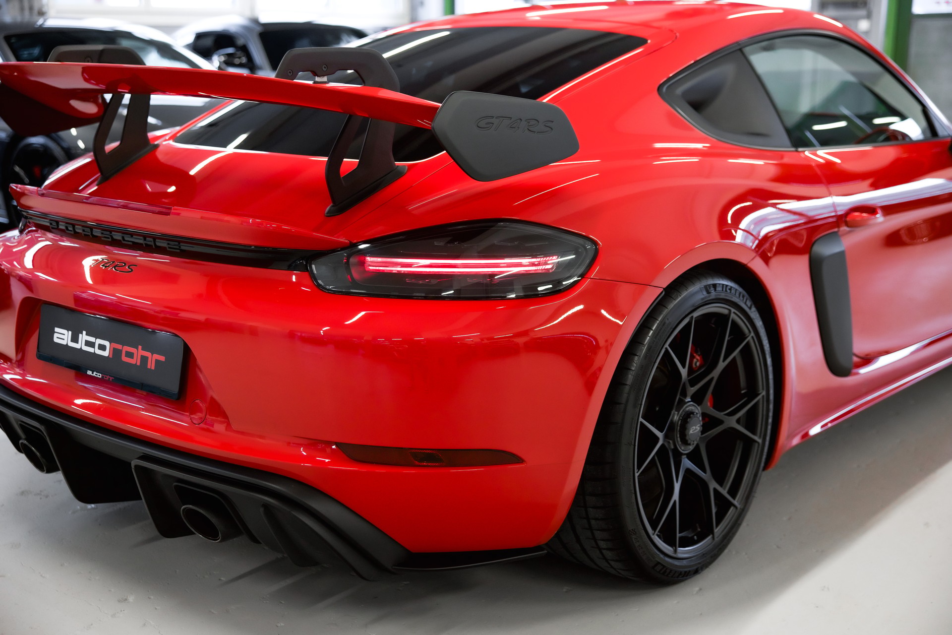 PORSCHE Cayman 718 GT4 RS PDK-image-10