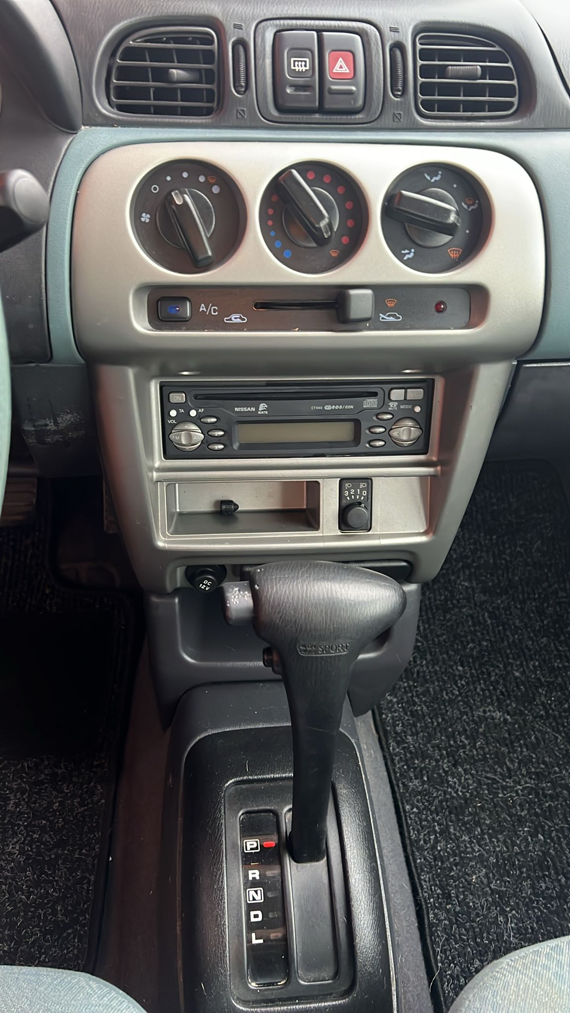 NISSAN 2 1.4-image-5