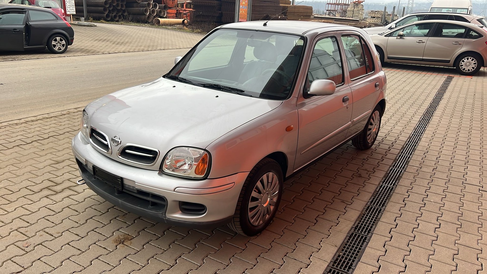 NISSAN 2 1.4-showroom-element-3