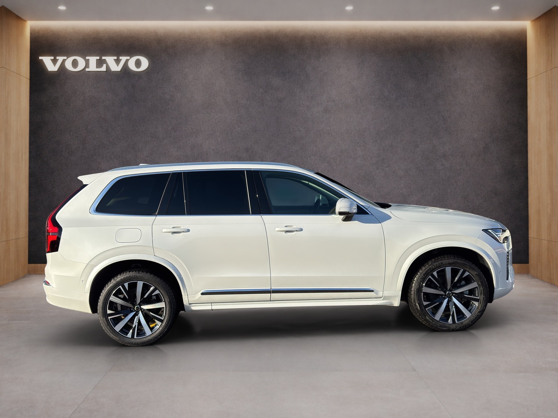 VOLVO XC90 2.0 B5 MH Plus Bright AWD-image-5