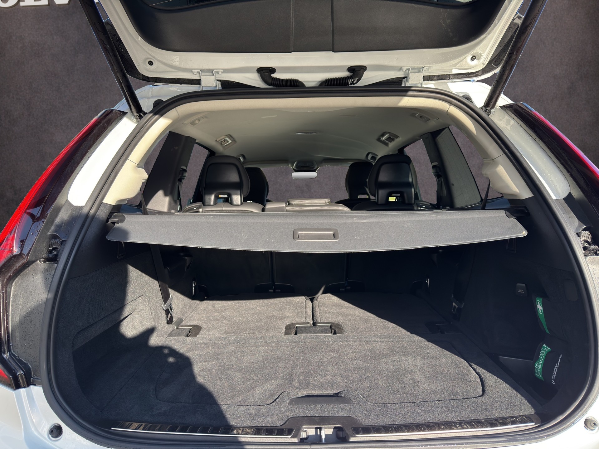 VOLVO XC90 2.0 B5 MH Plus Bright AWD-image-15