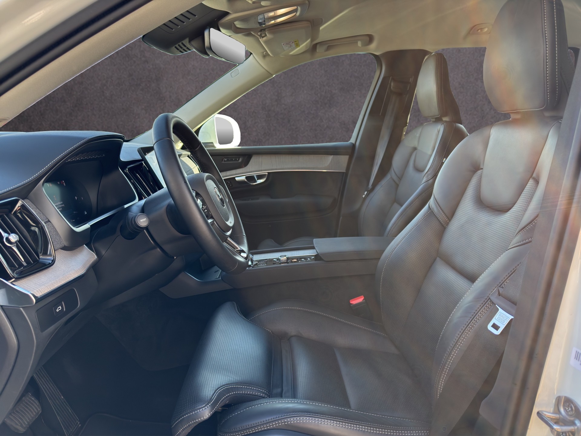 VOLVO XC90 2.0 B5 MH Plus Bright AWD-image-8