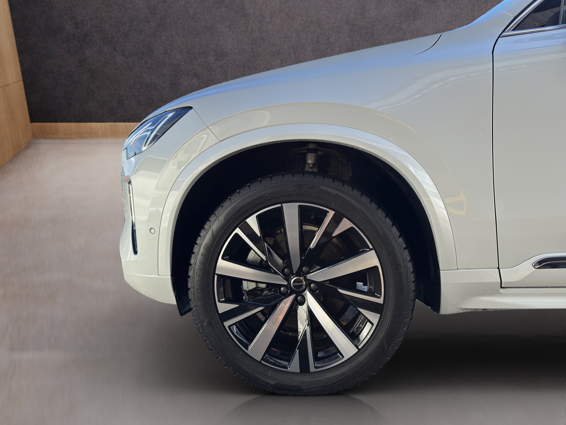 VOLVO XC90 2.0 B5 MH Plus Bright AWD-image-8