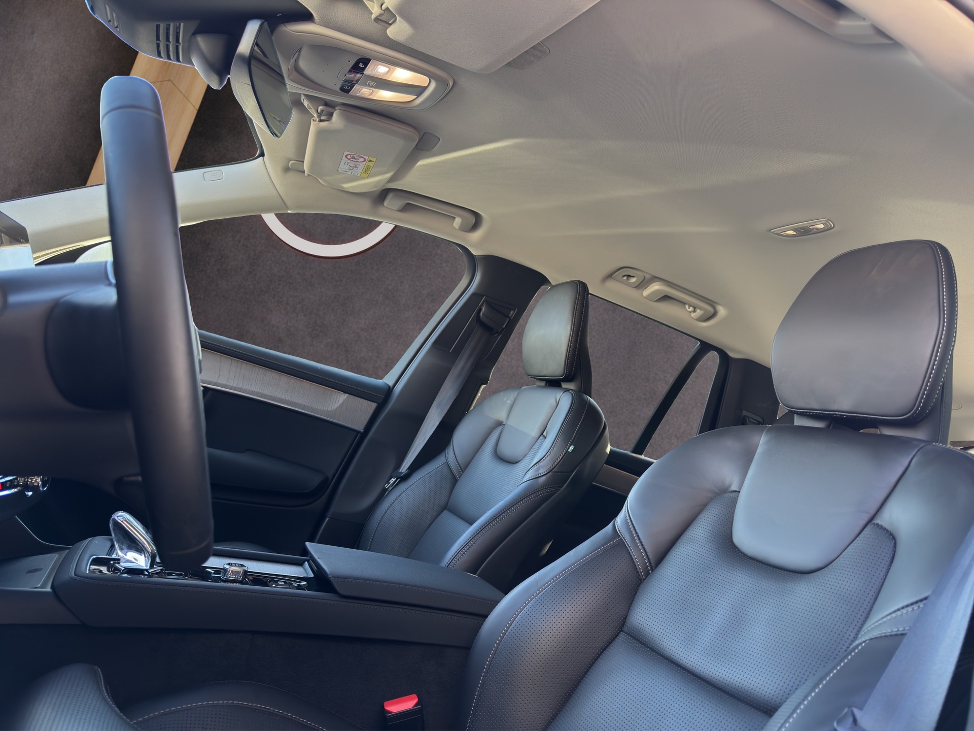 VOLVO XC90 2.0 B5 MH Plus Bright AWD-image-15