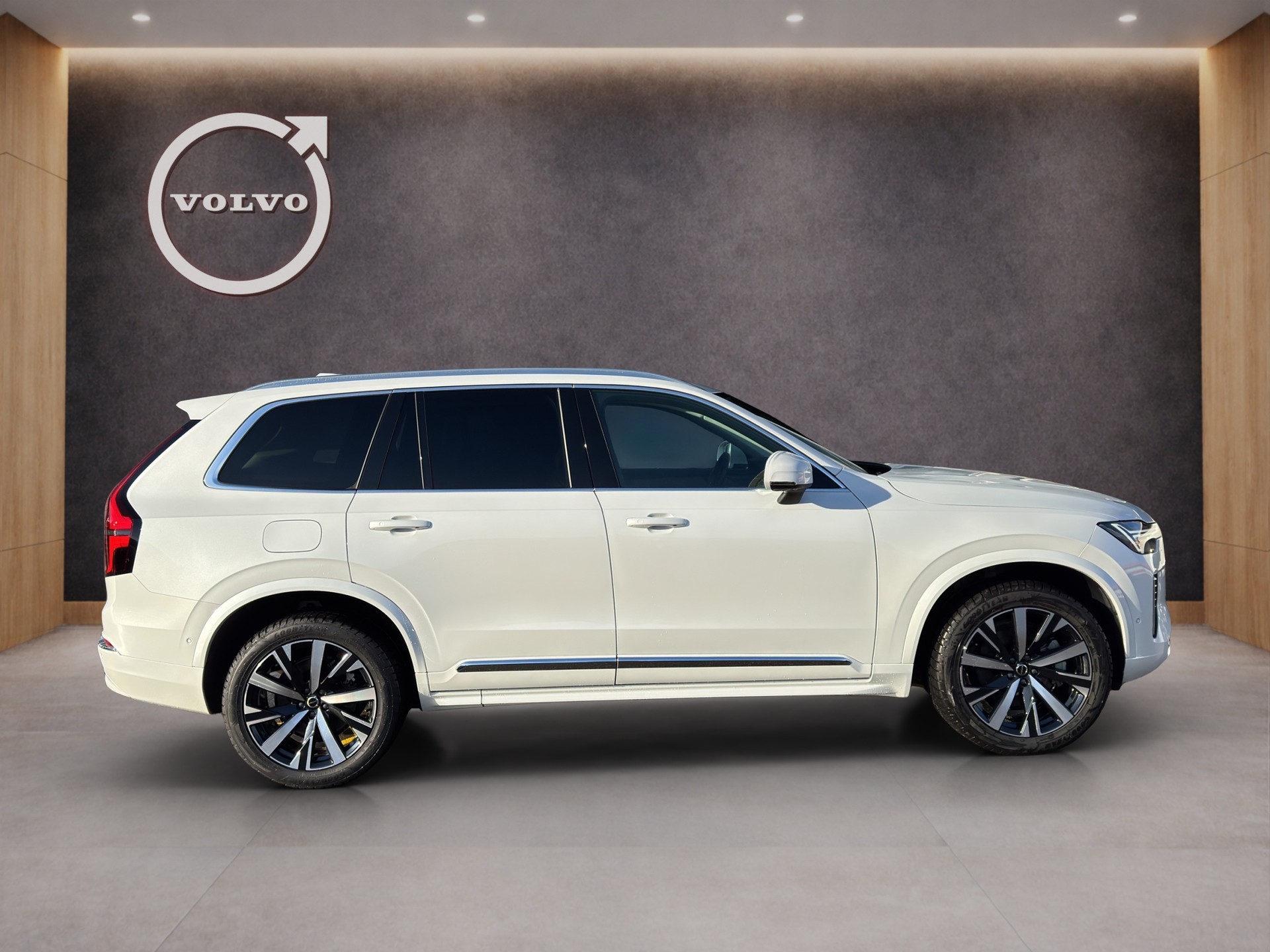 VOLVO XC90 2.0 B5 MH Plus Bright AWD-image-6