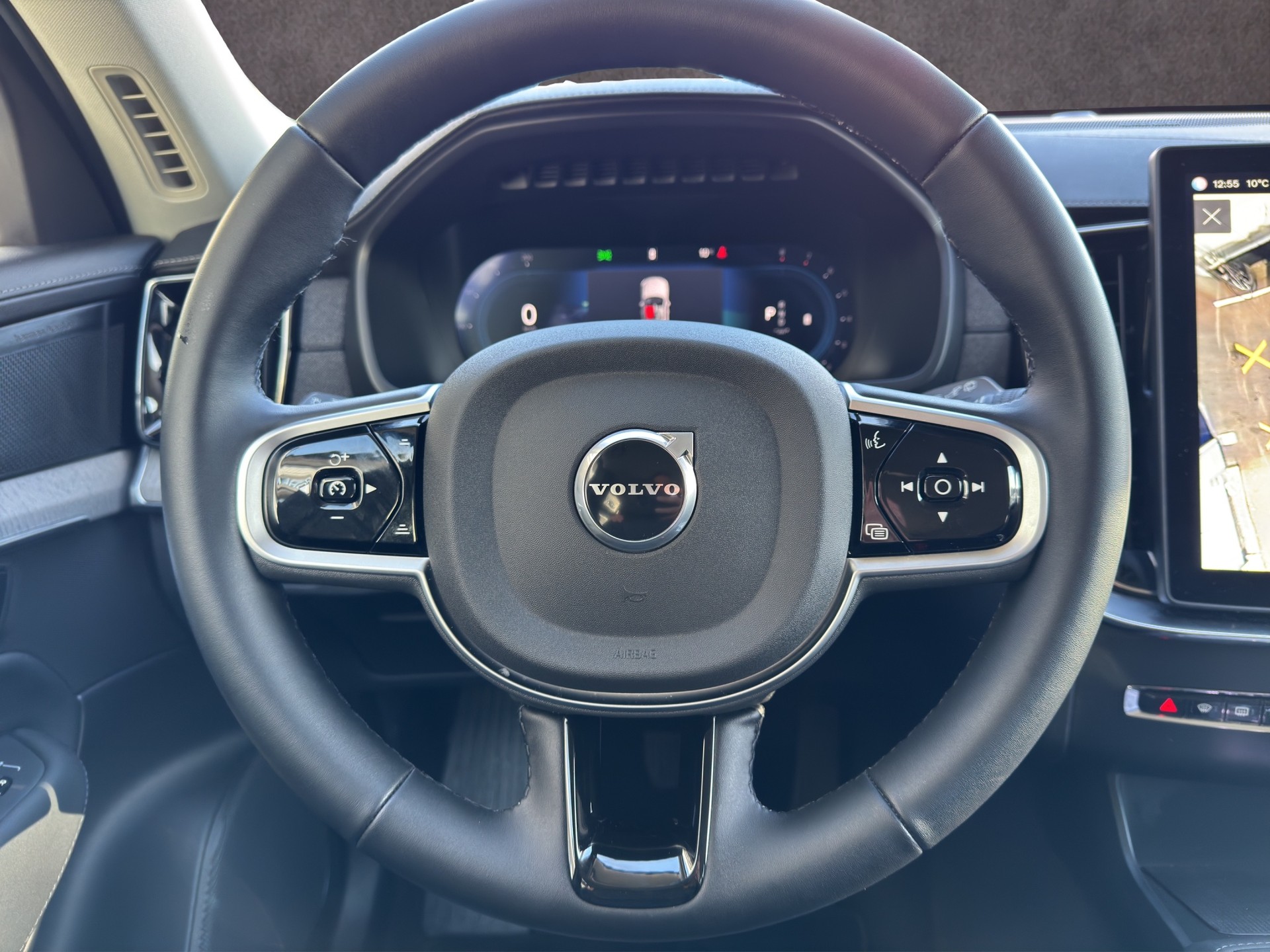 VOLVO XC90 2.0 B5 MH Plus Bright AWD-image-11