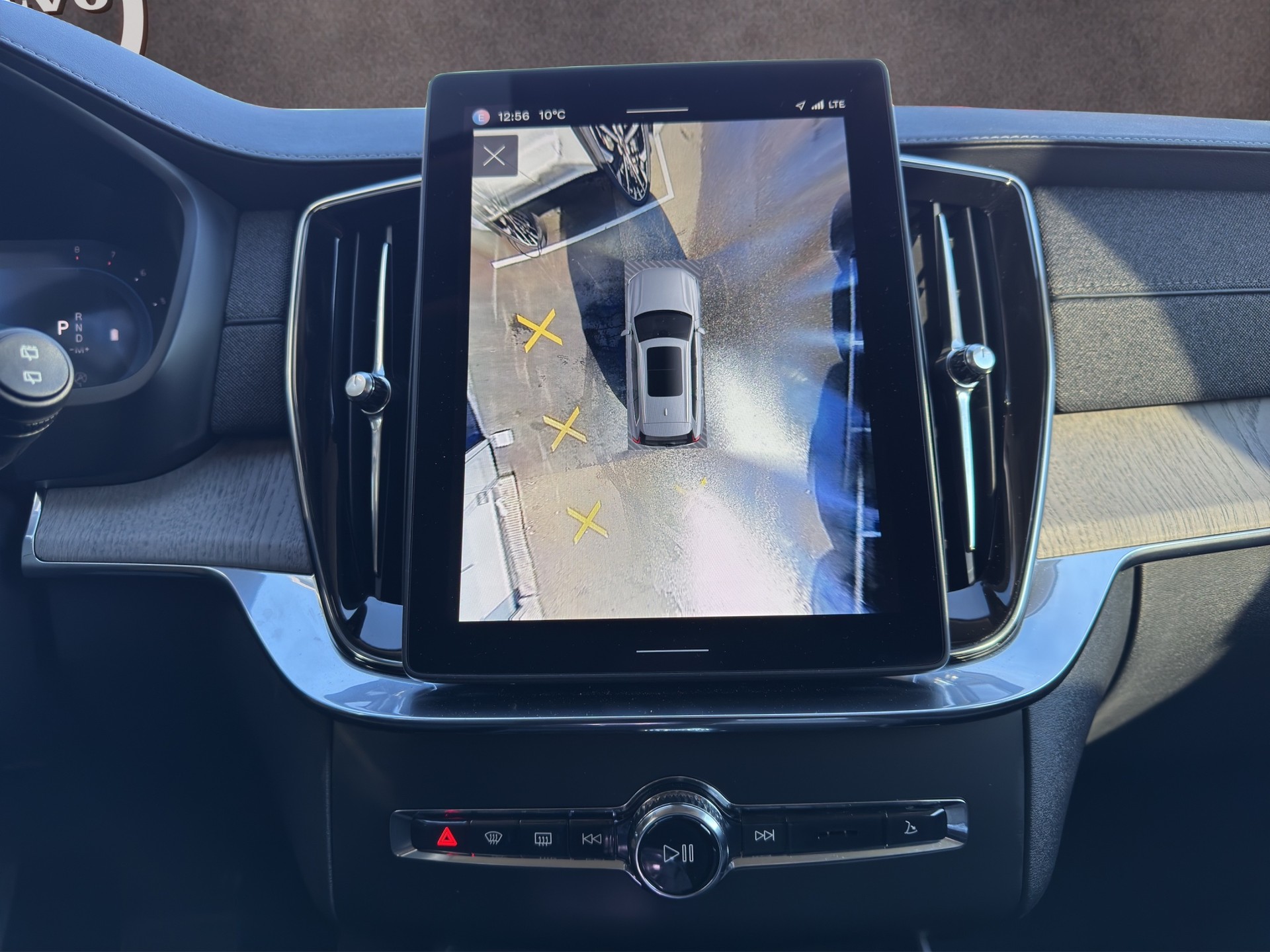 VOLVO XC90 2.0 B5 MH Plus Bright AWD-image-14