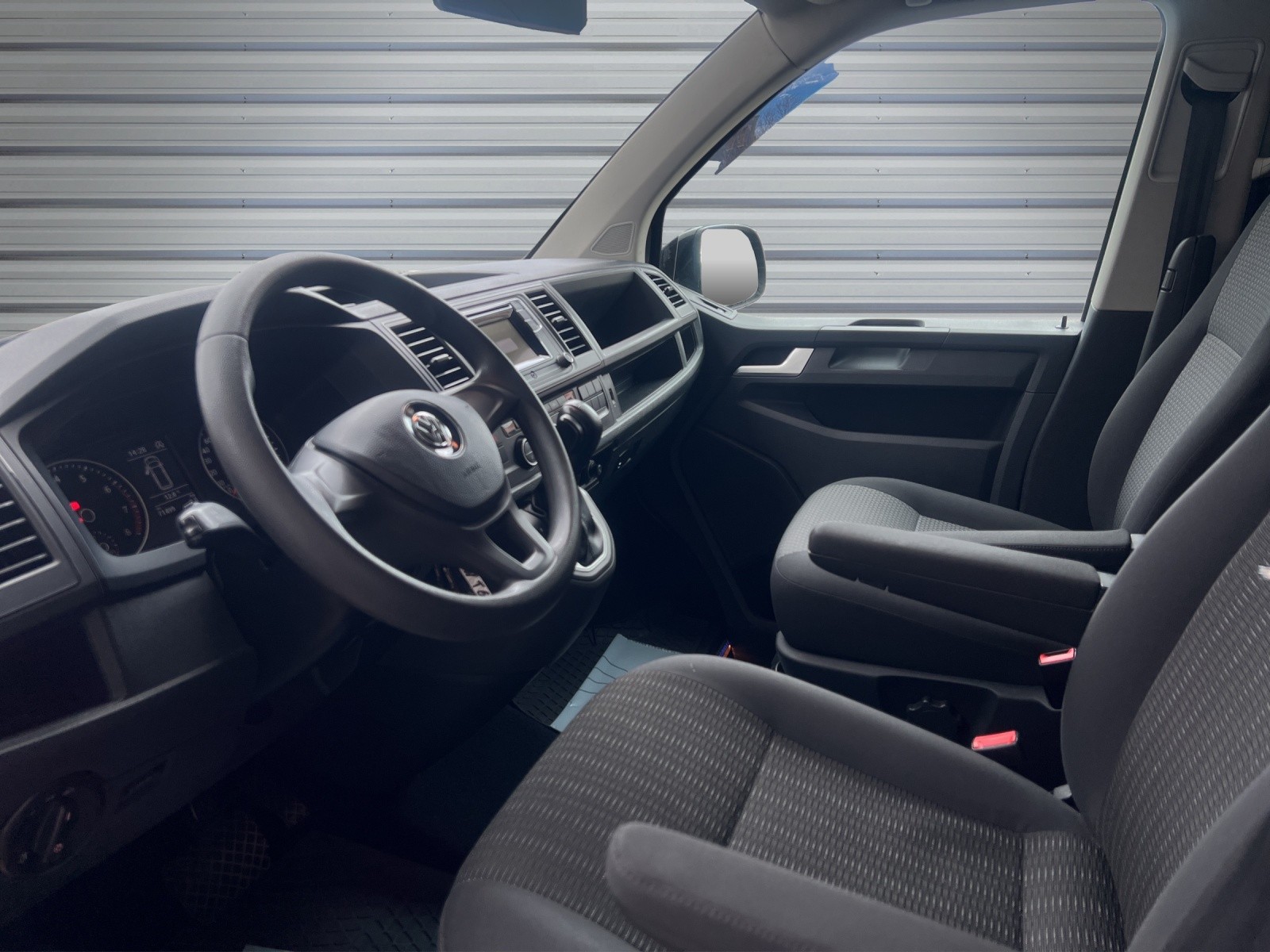 VW T6 Caravelle 2.0 TSI Comfortline 4Motion DSG LWB-image-17