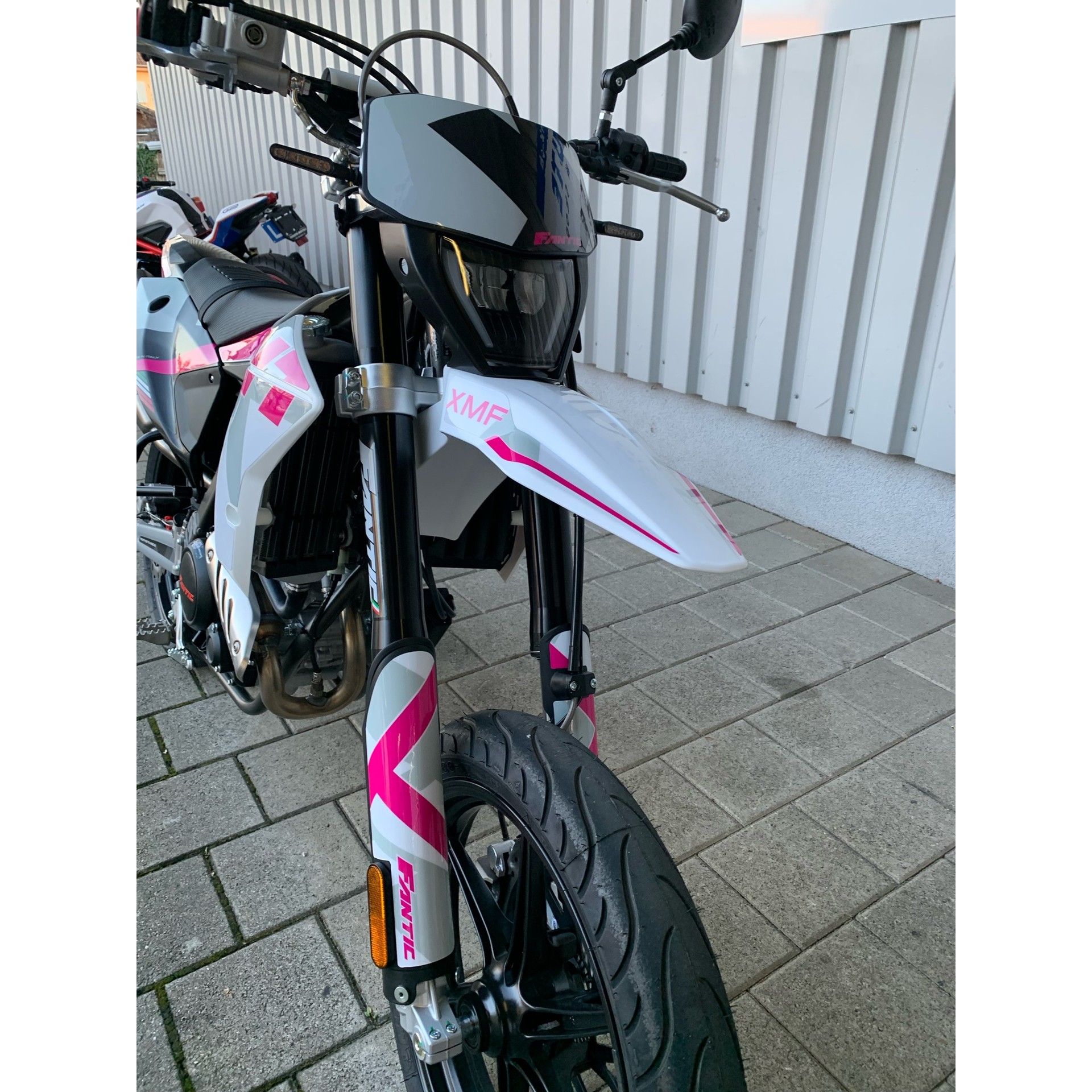 FANTIC XMF 125 Motard Performance-image-8