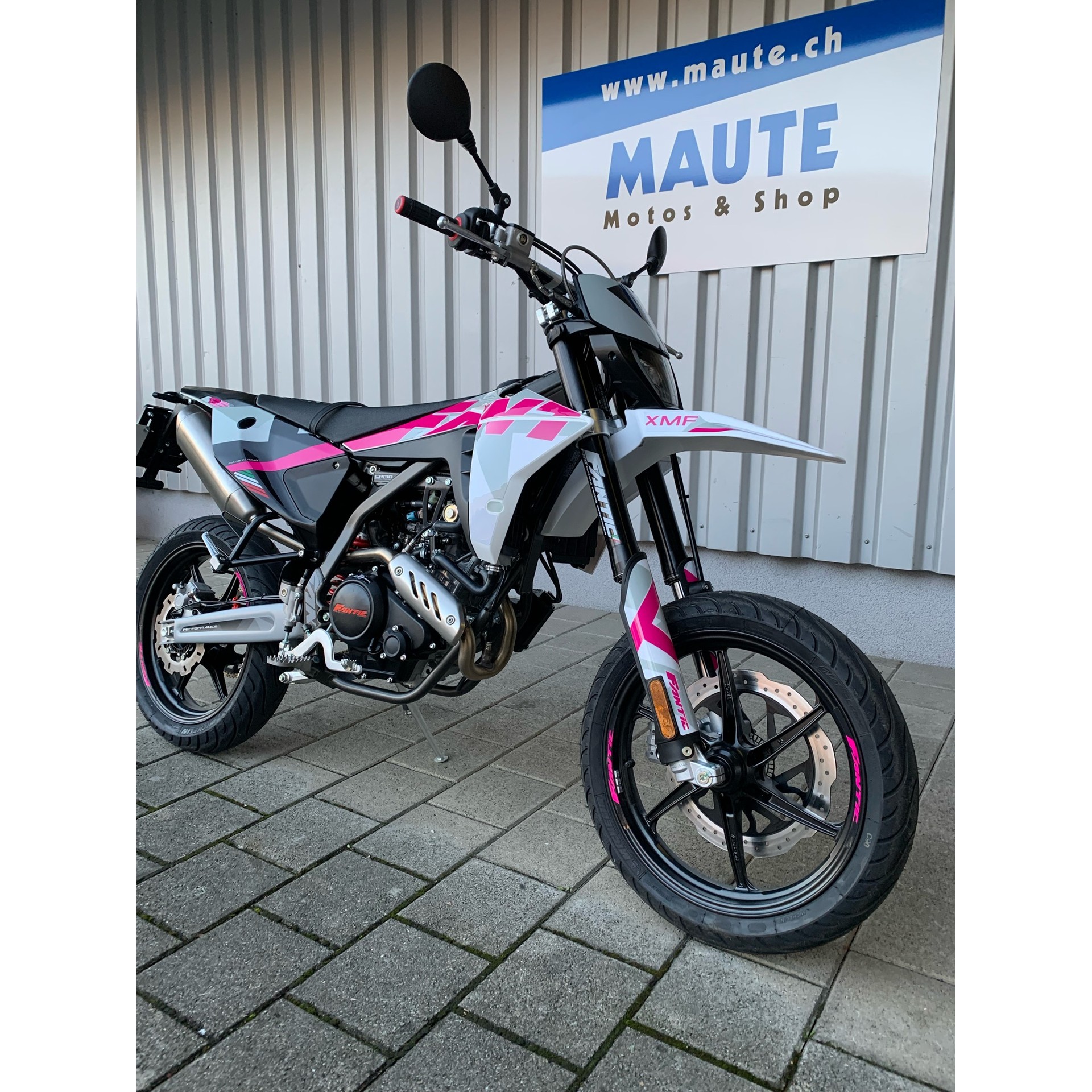 FANTIC XMF 125 Motard Performance-image-2