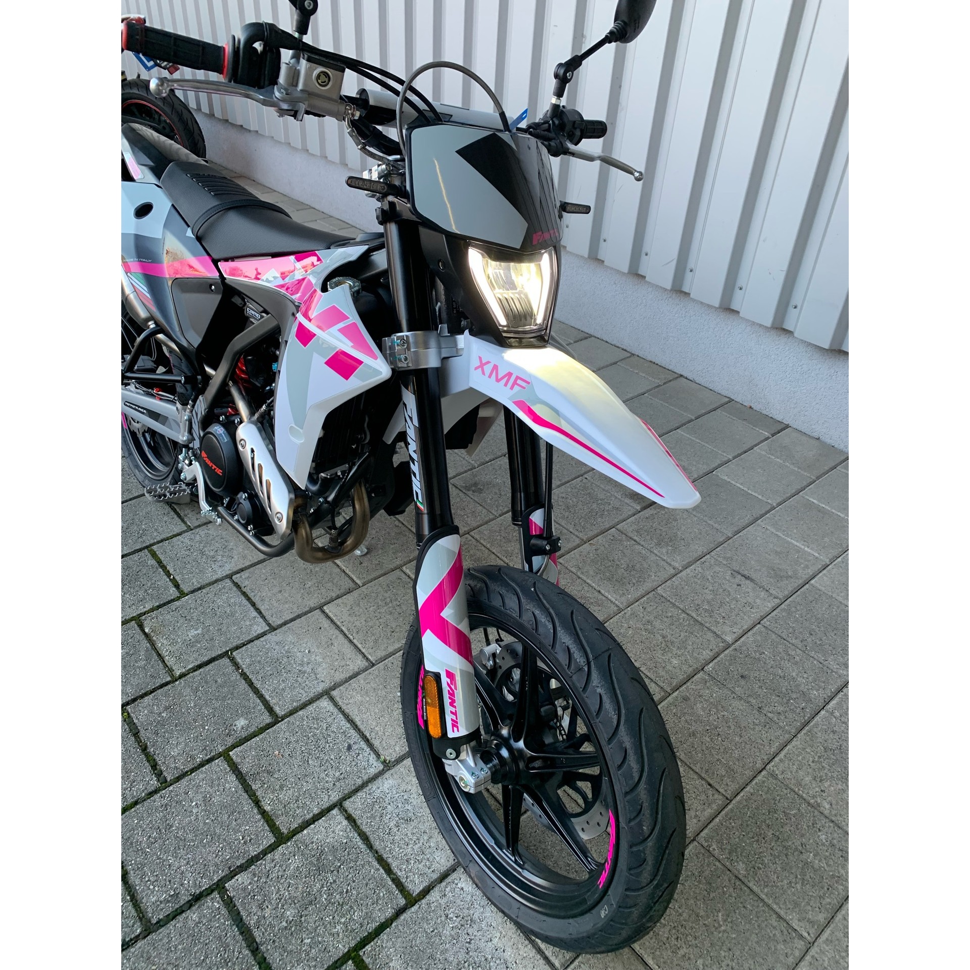 FANTIC XMF 125 Motard Performance-image-1