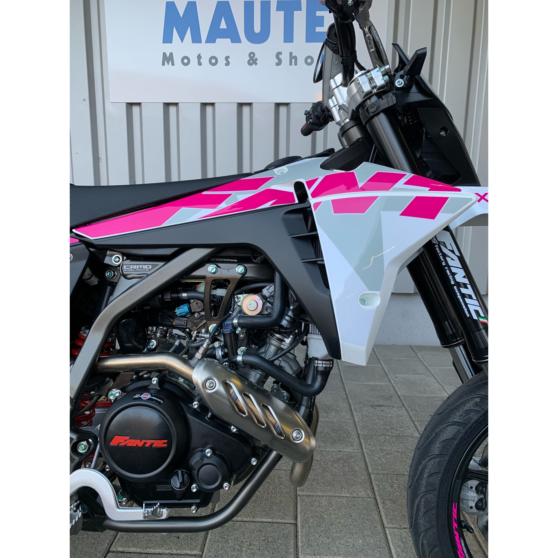 FANTIC XMF 125 Motard Performance-image-4