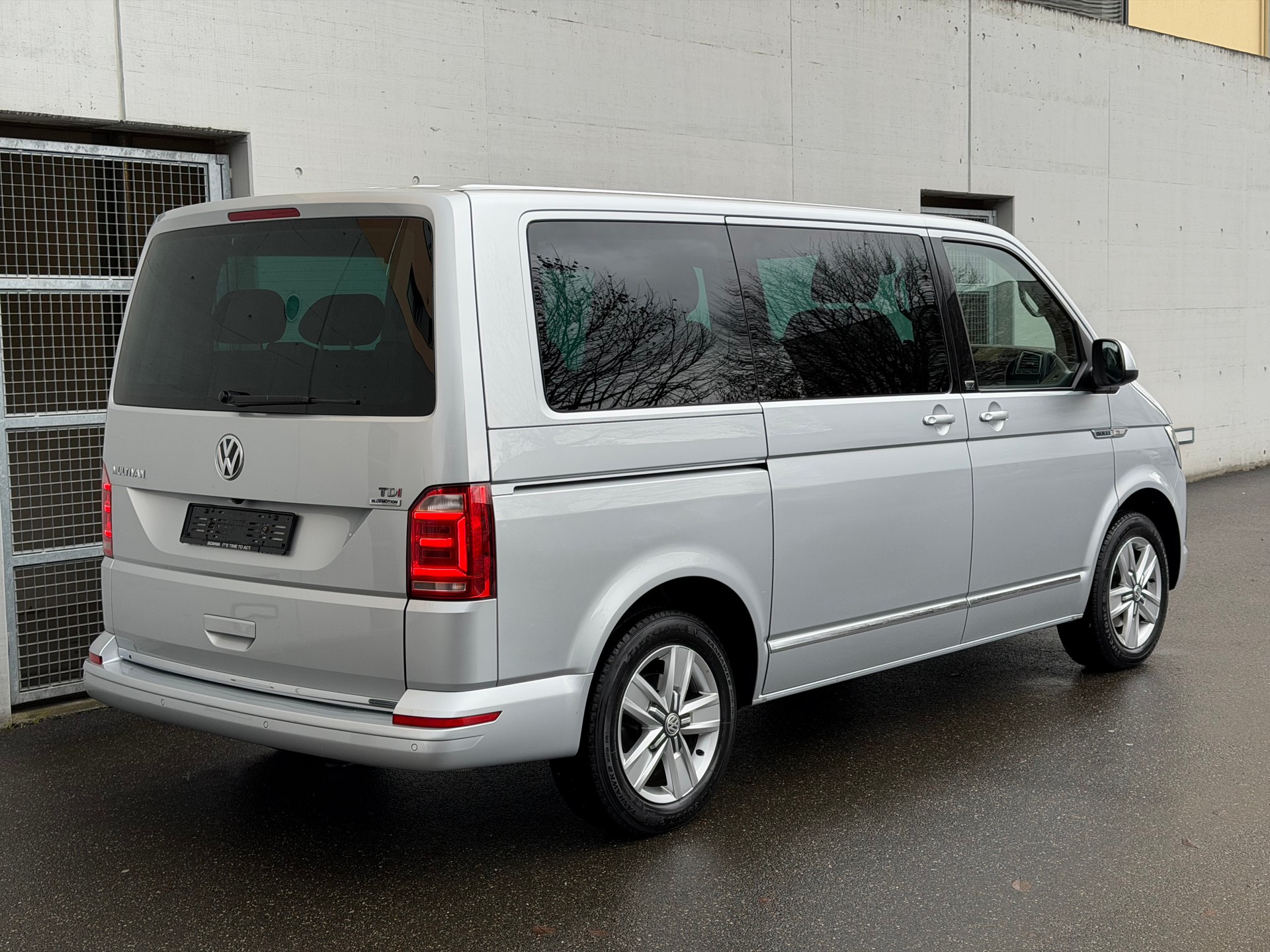 VW T6 Multivan 2.0 TDI Highline Bulli / Neue Partikelfilter-image-5