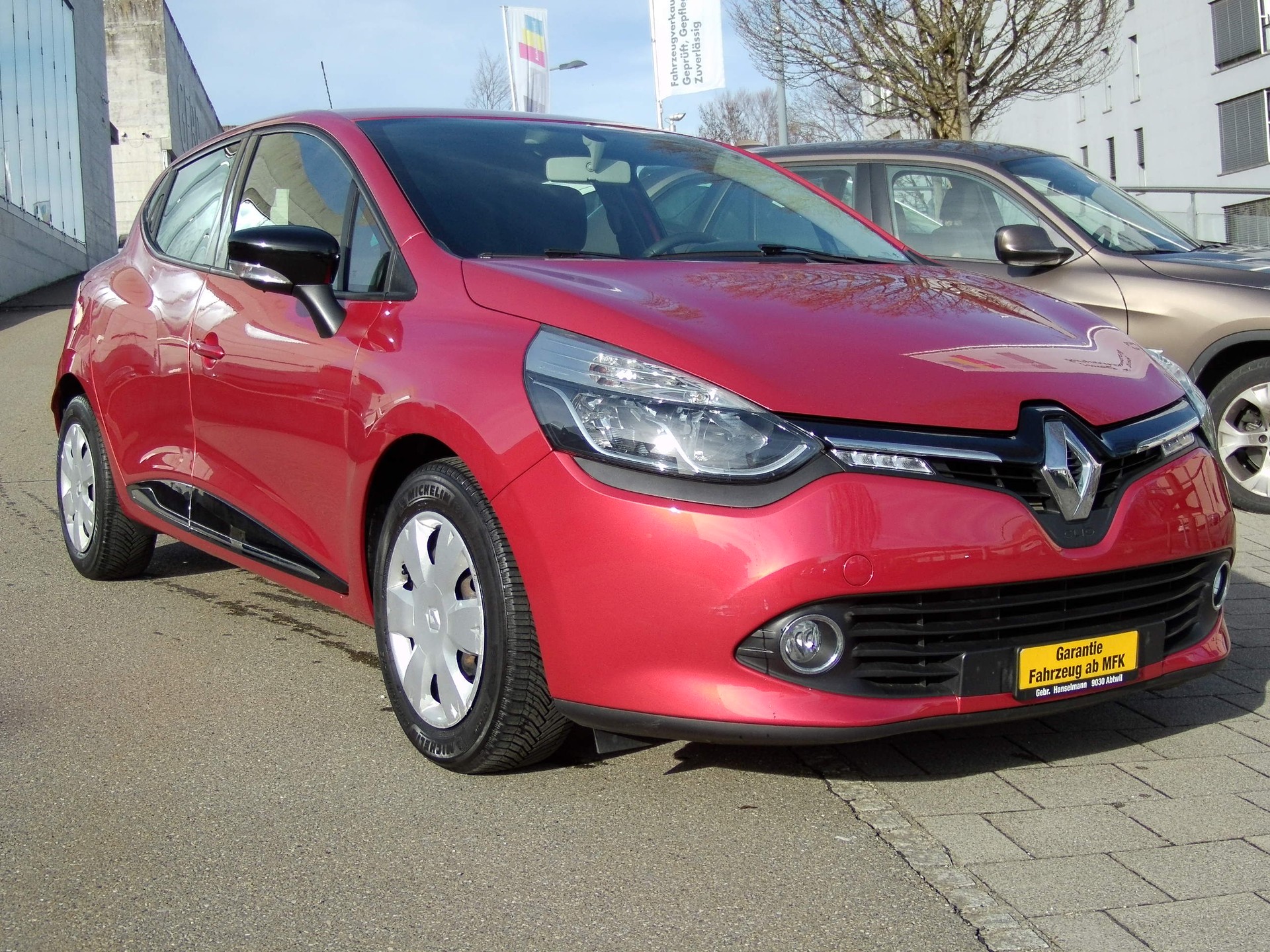 RENAULT Clio 0.9 12V Dynamique-image-7