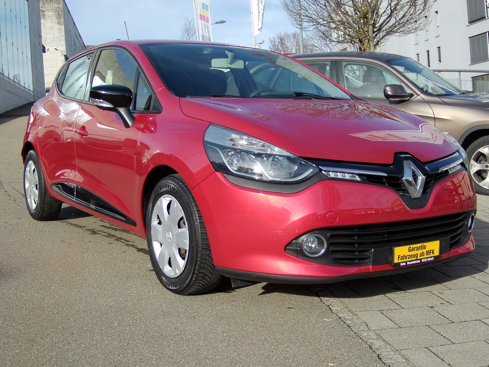 RENAULT Clio 0.9 12V Dynamique-image-2