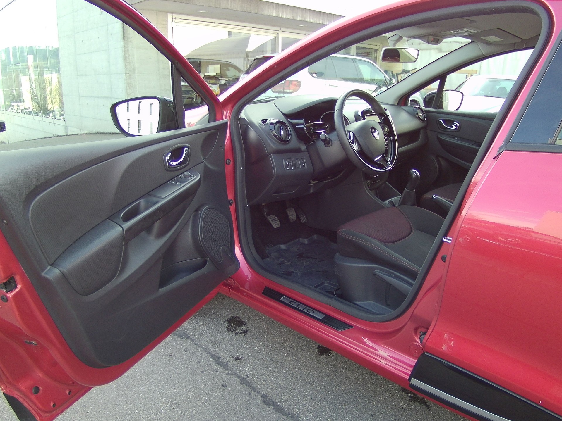 RENAULT Clio 0.9 12V Dynamique-image-9