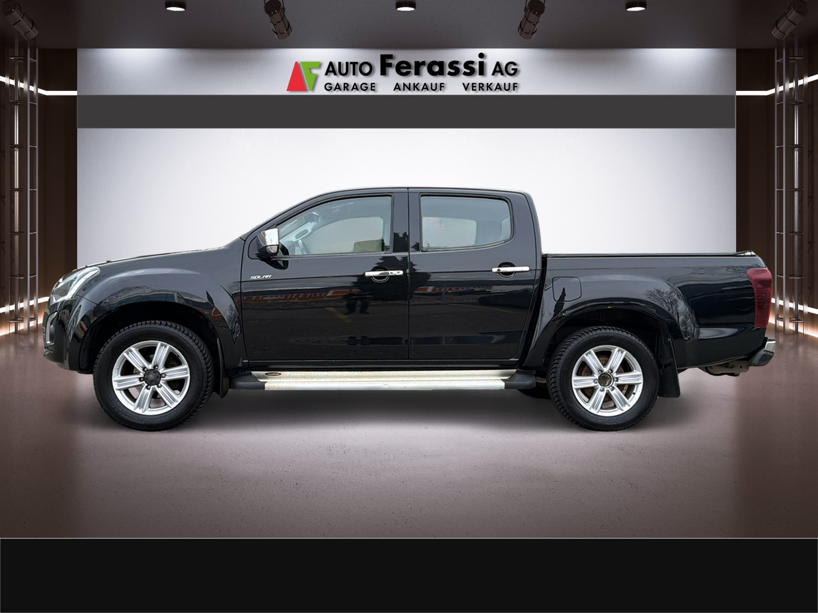 ISUZU D-MAX 1.9 Crew Cab Solar Plus 4x4 A-showroom-element-1