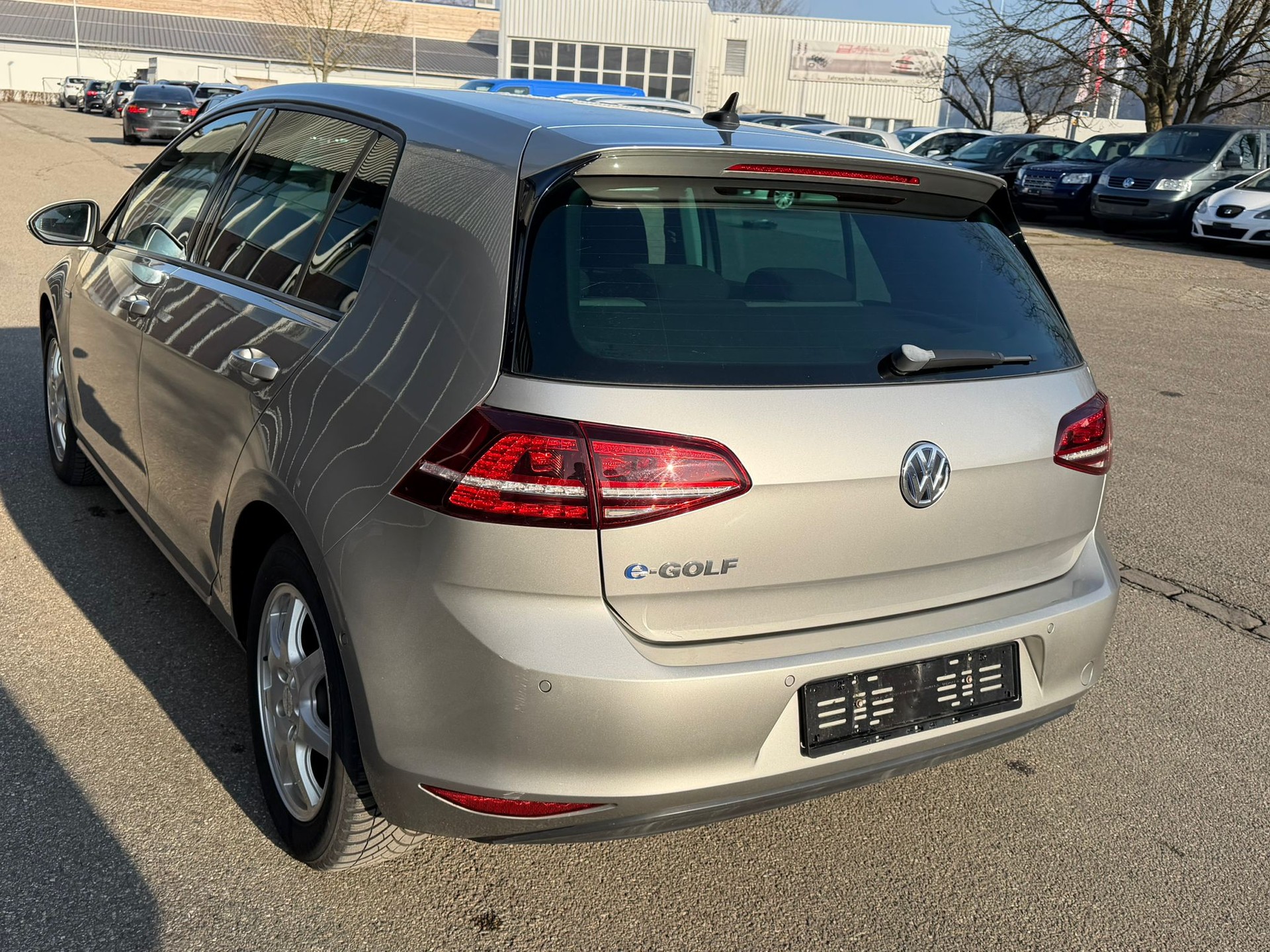 VW e-Golf Voll-Elektro mit CCS-Laden 30 Min. 10-80%-image-2