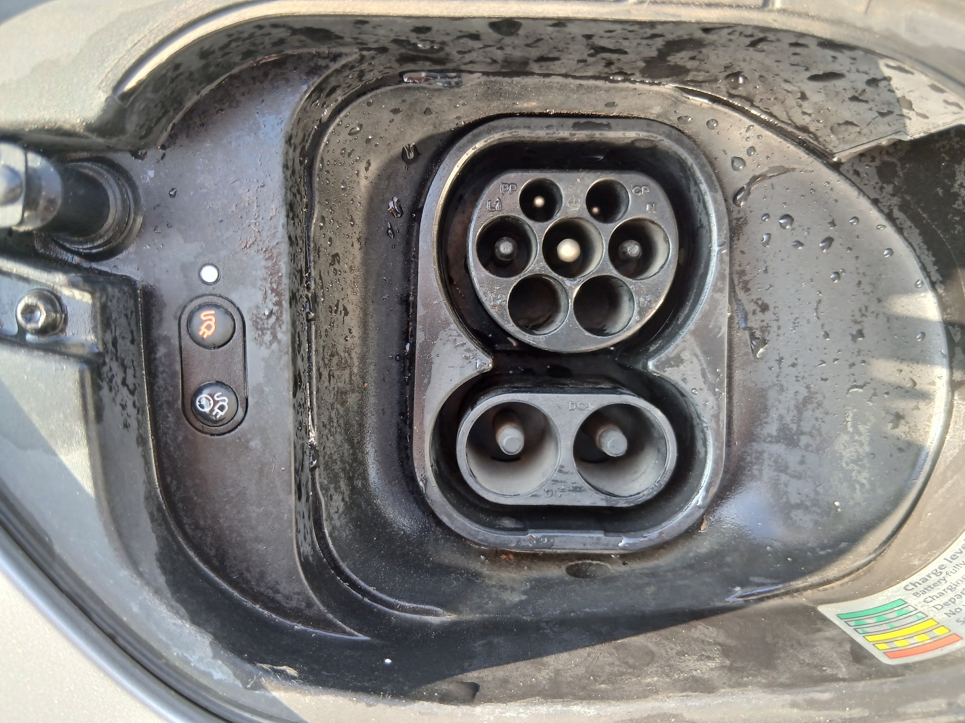 VW e-Golf Voll-Elektro mit CCS-Laden 30 Min. 10-80%-image-14