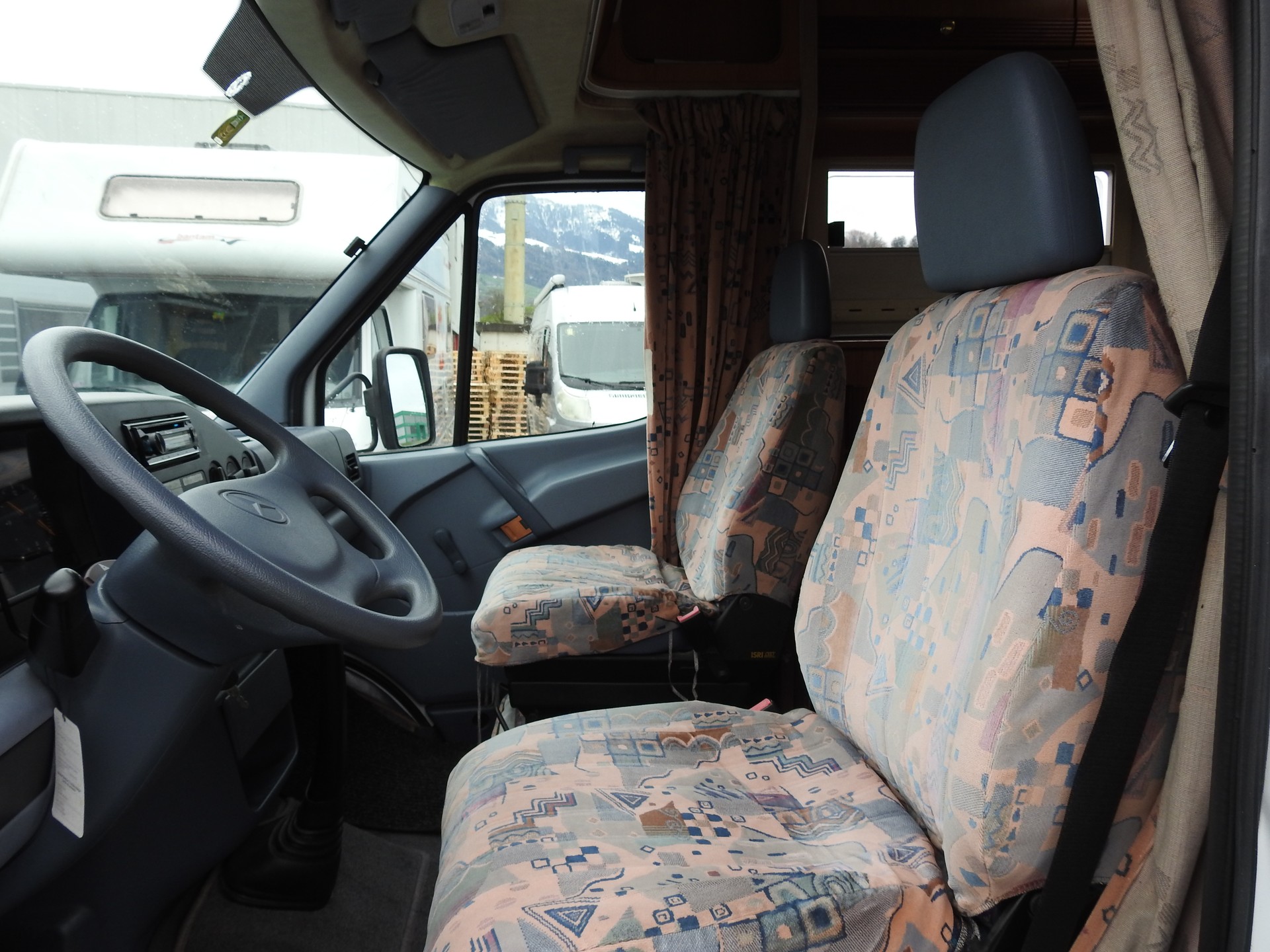 MERCEDES-BENZ 312 D Pilote Pacific 5900-image-9