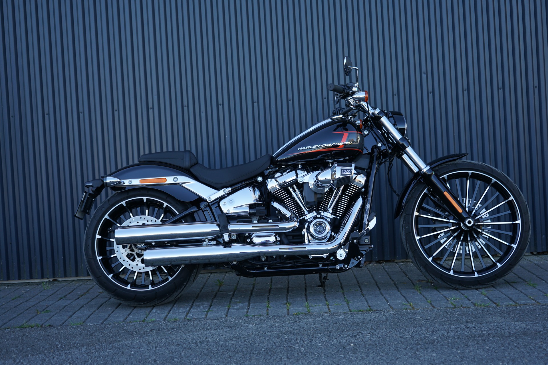 HARLEY-DAVIDSON FXBR Breakout 117-image-0