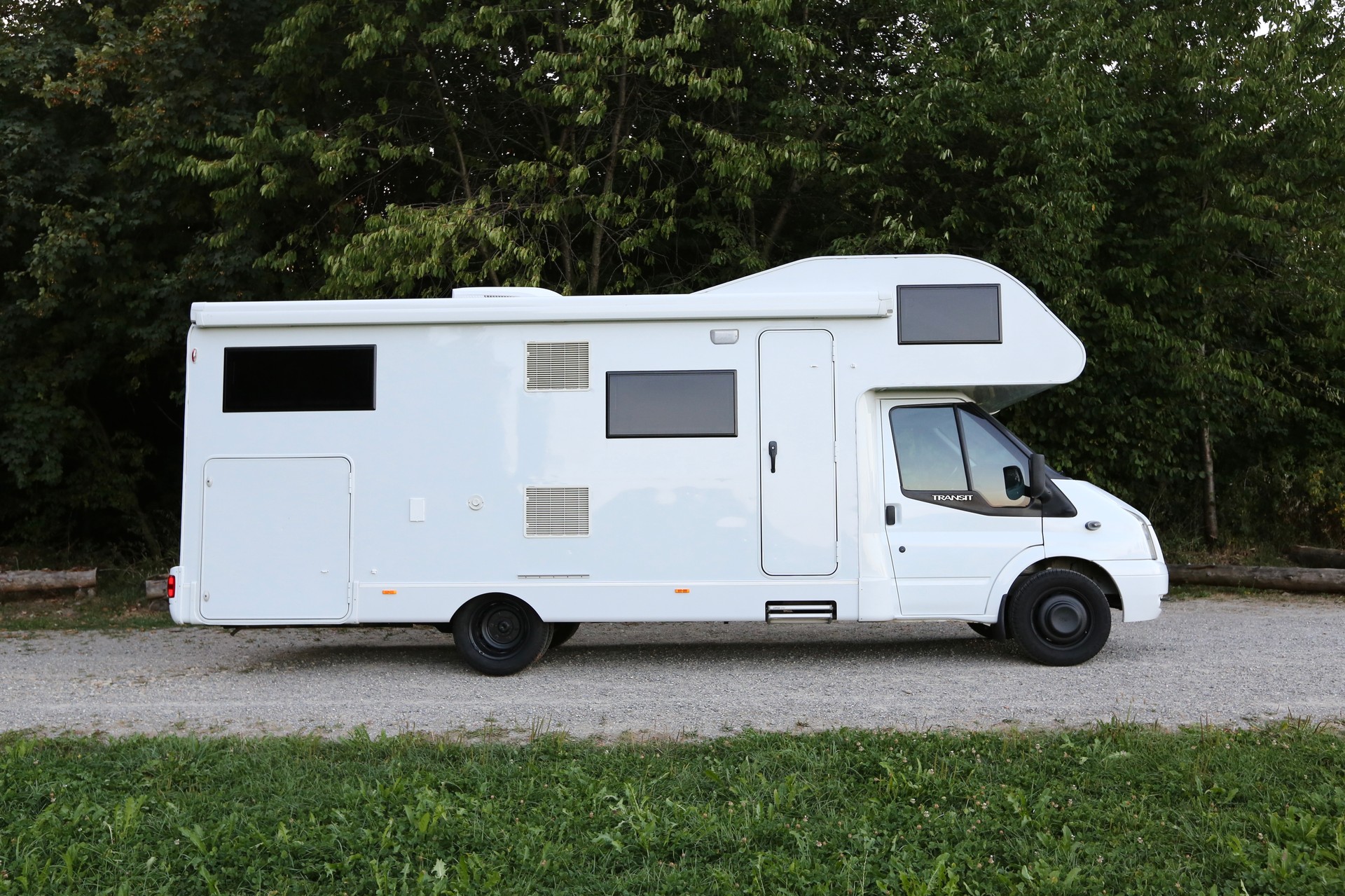 CARADO Einzigartiger autarker Camper-image-18