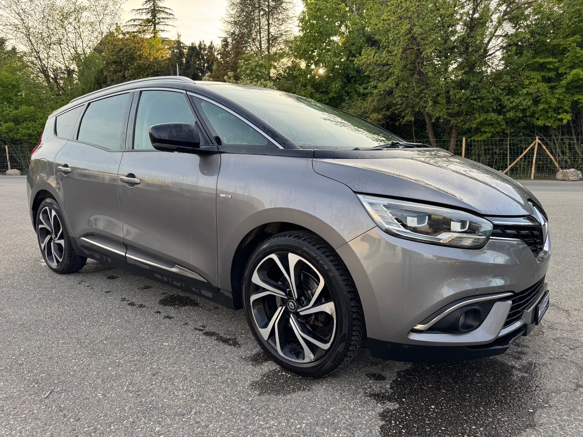 RENAULT Grand Scénic 1.2 16V Turbo Bose-image-3