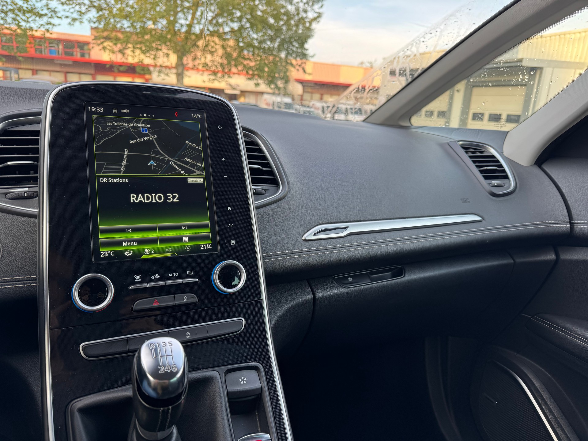 RENAULT Grand Scénic 1.2 16V Turbo Bose-image-10