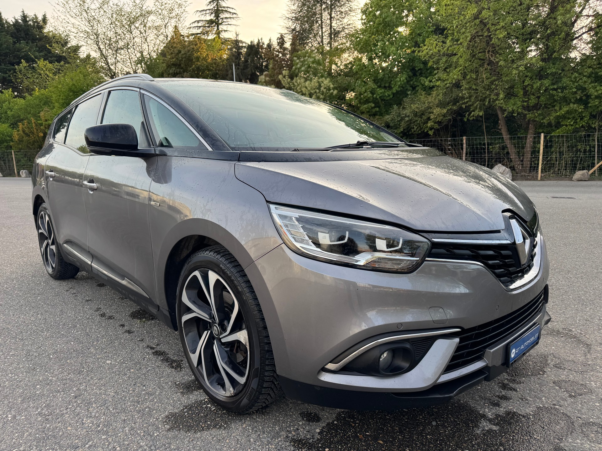 RENAULT Grand Scénic 1.2 16V Turbo Bose-image-4