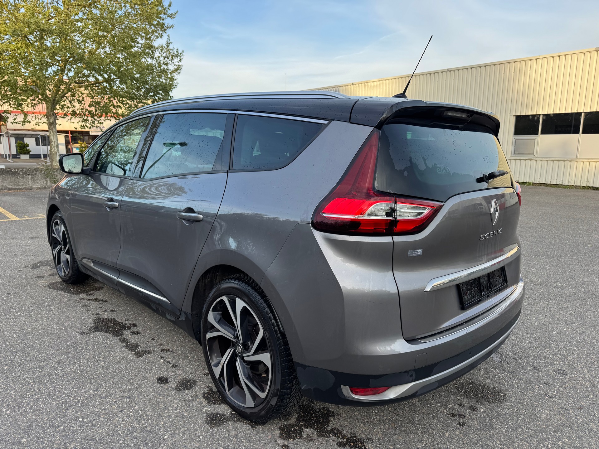 RENAULT Grand Scénic 1.2 16V Turbo Bose-image-5