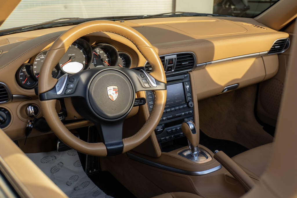 PORSCHE 911 Cabriolet 3.8 Carrera 4 GTS PDK-image-8