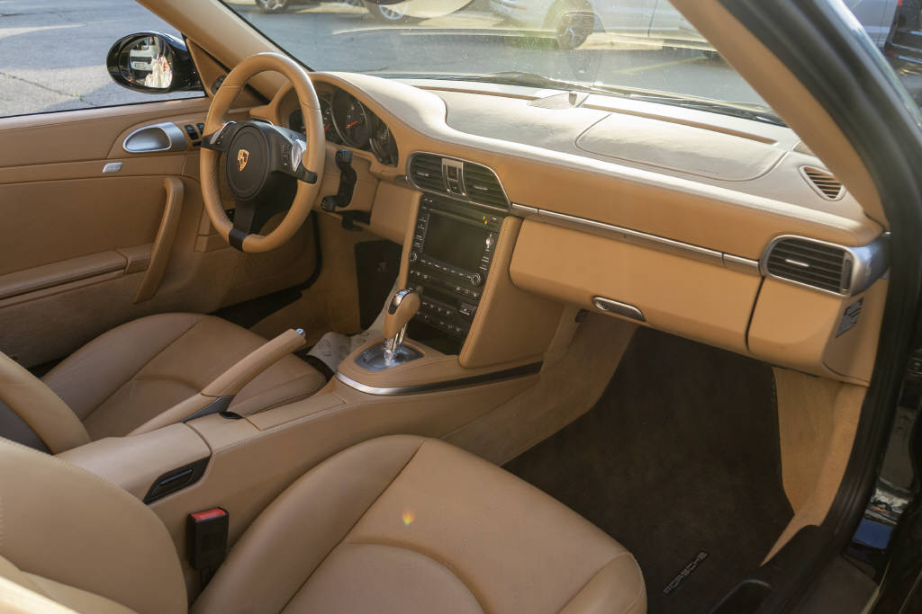 PORSCHE 911 Cabriolet 3.8 Carrera 4 GTS PDK-image-7