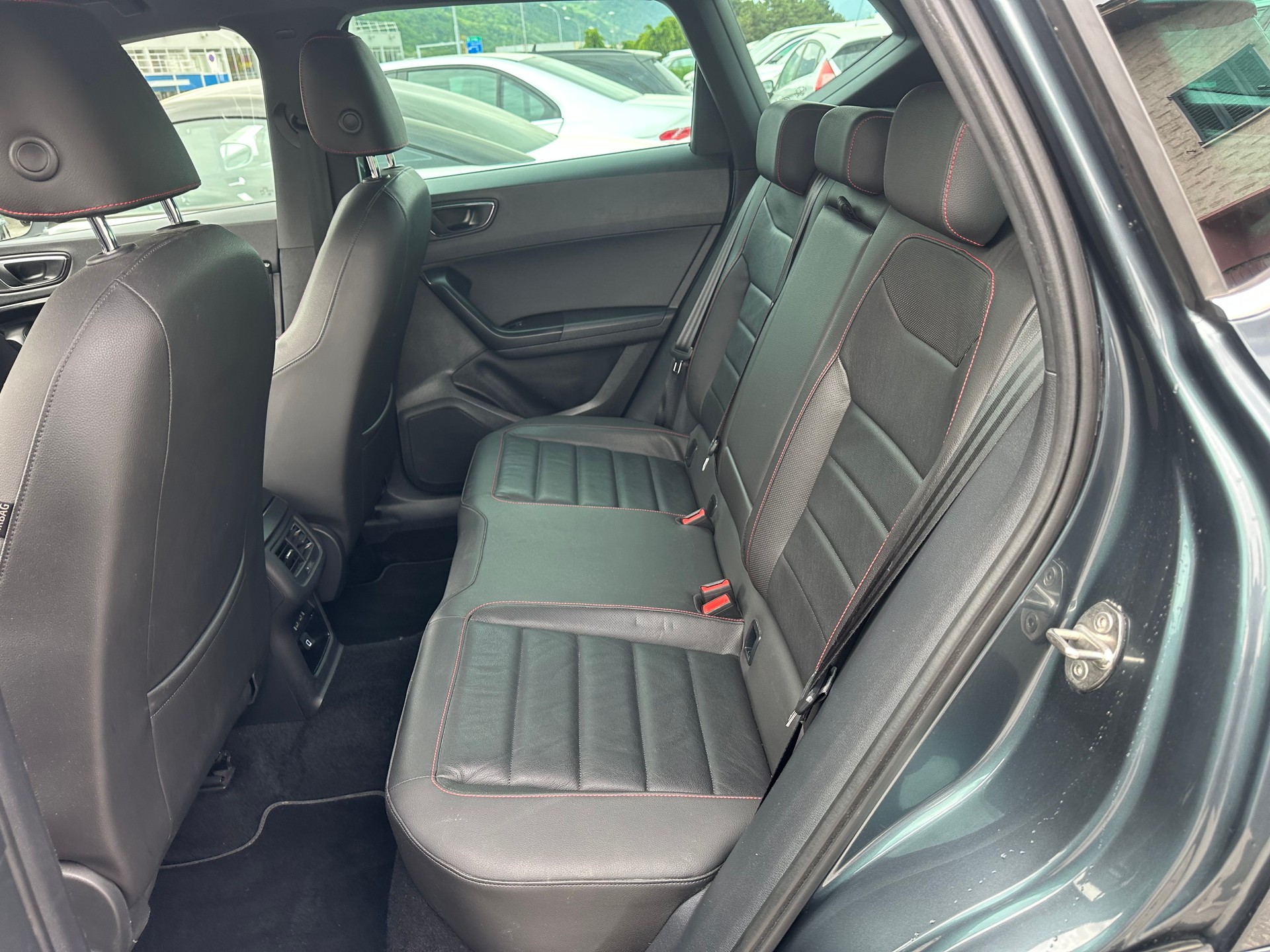 SEAT Ateca 2.0 TSI FR 4Drive DSG-image-10