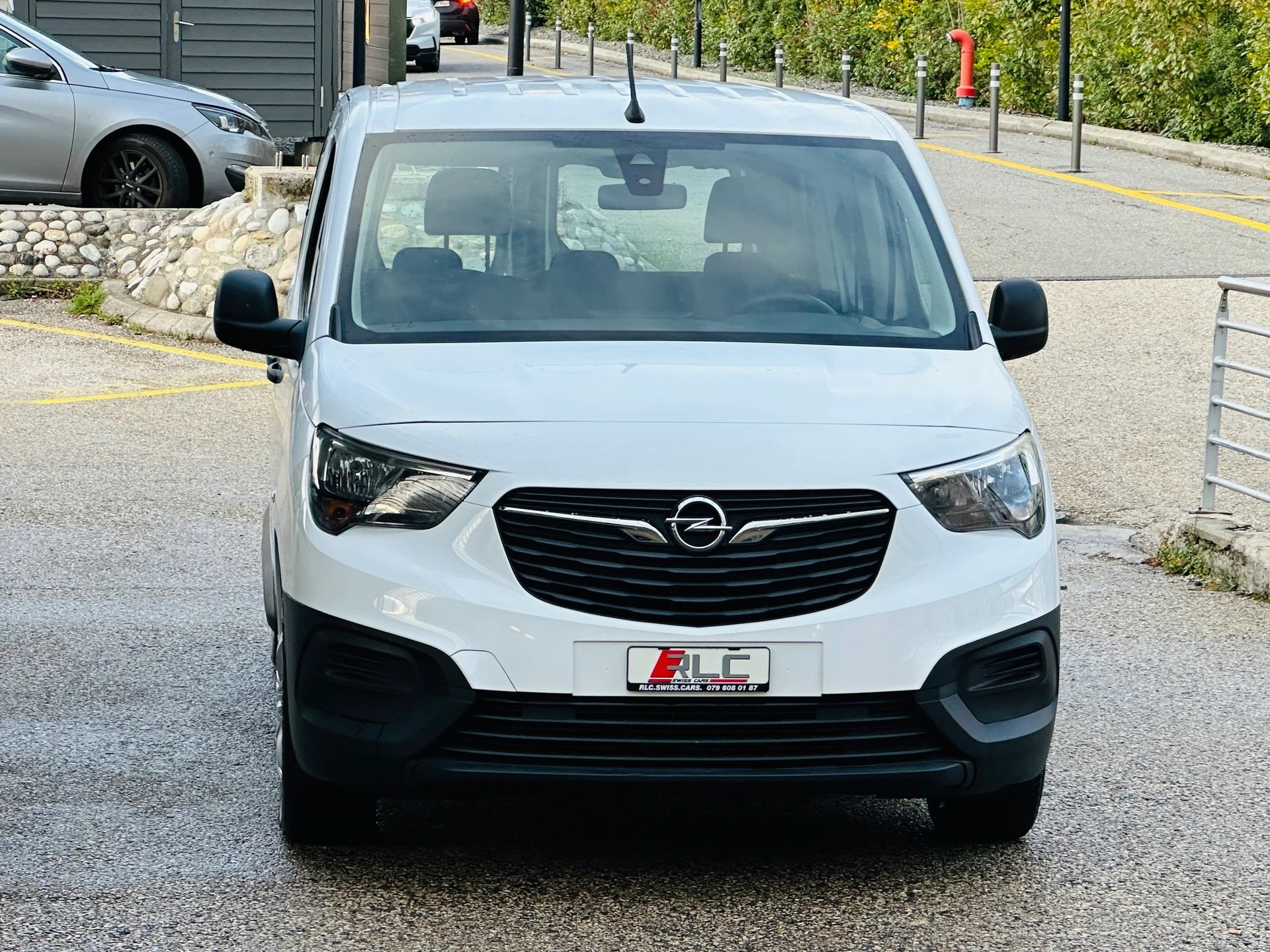 OPEL Combo Life 1.2 Enjoy-image-4
