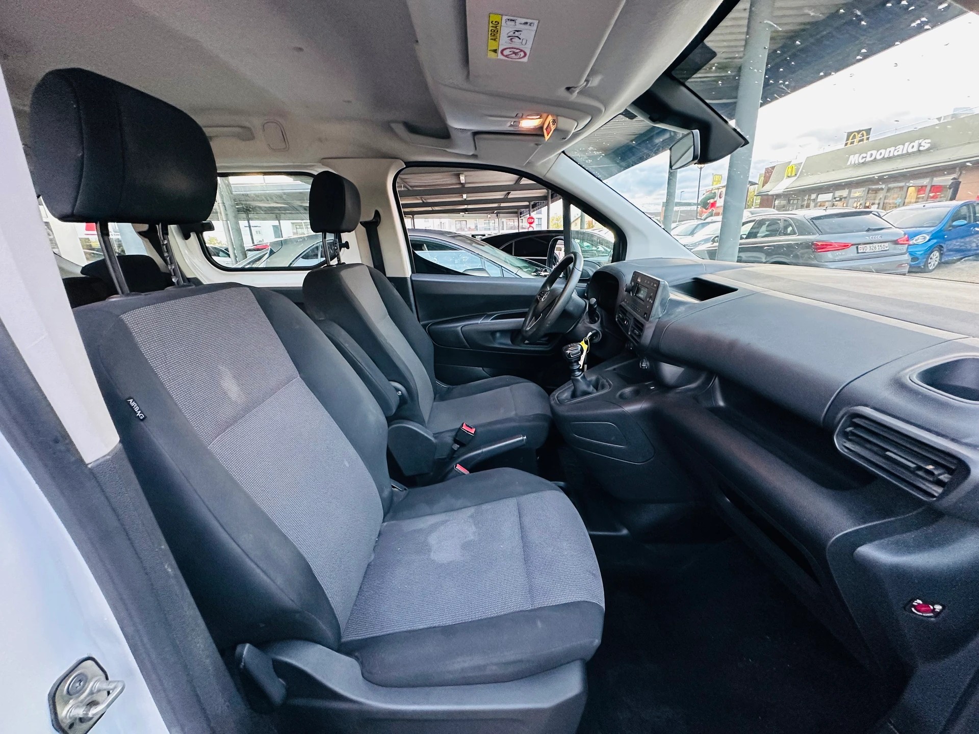 OPEL Combo Life 1.2 Enjoy-image-12
